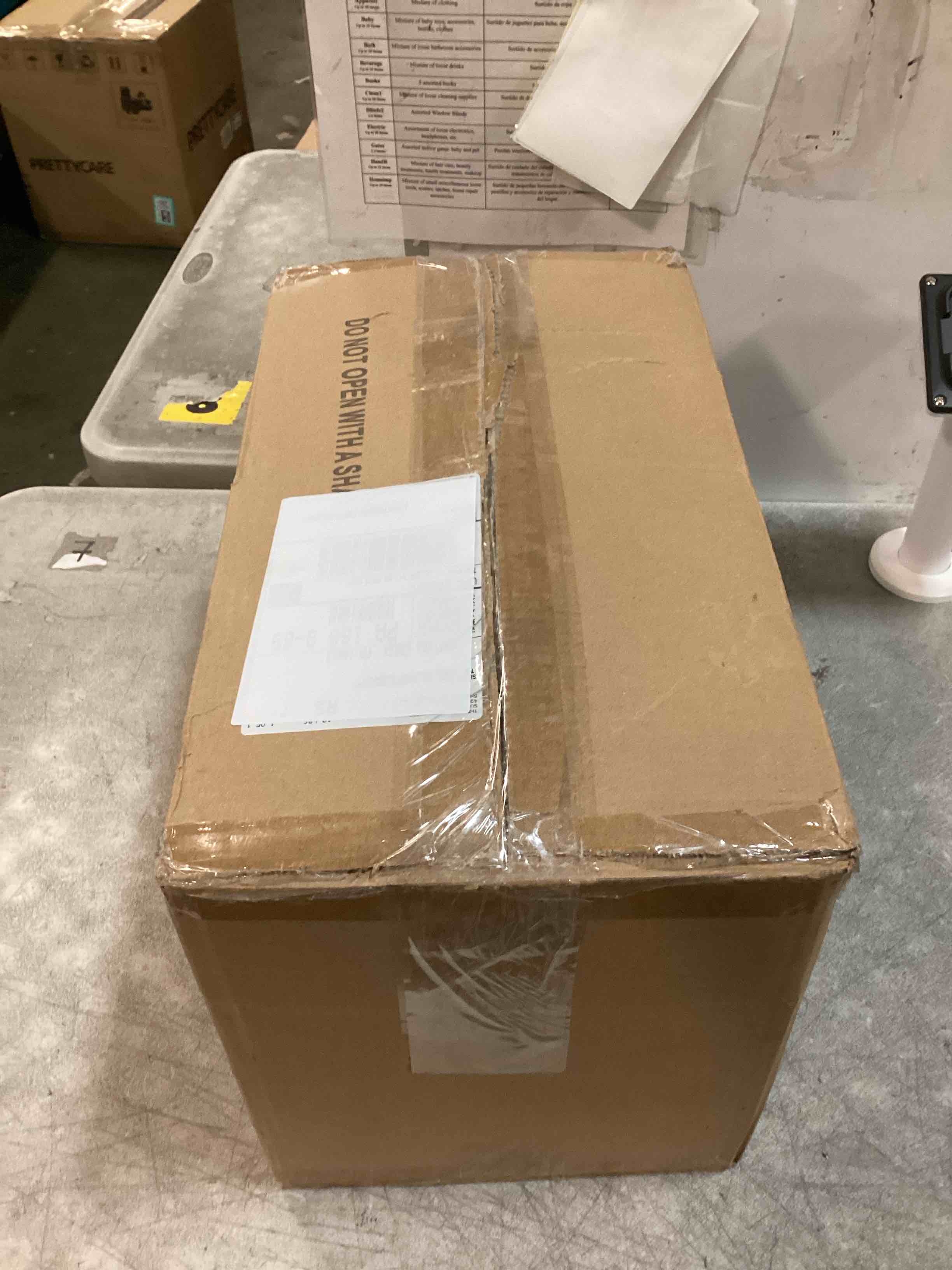 https://s3.amazonaws.com/lotting-images-prod/bidfta/PNK2228356_1745240071895.jpeg