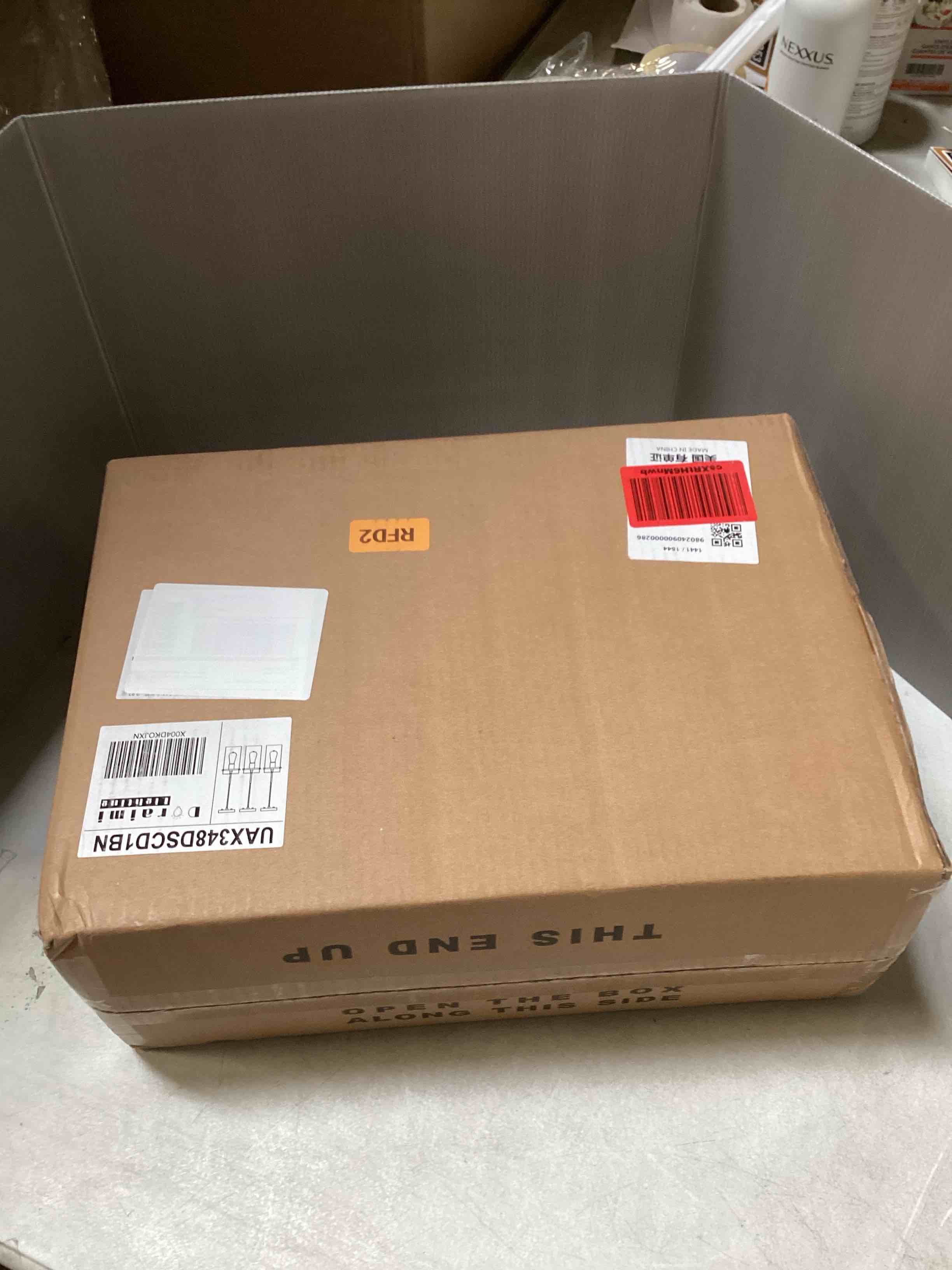 https://s3.amazonaws.com/lotting-images-prod/bidfta/PNK2228840_1745506585593.jpeg