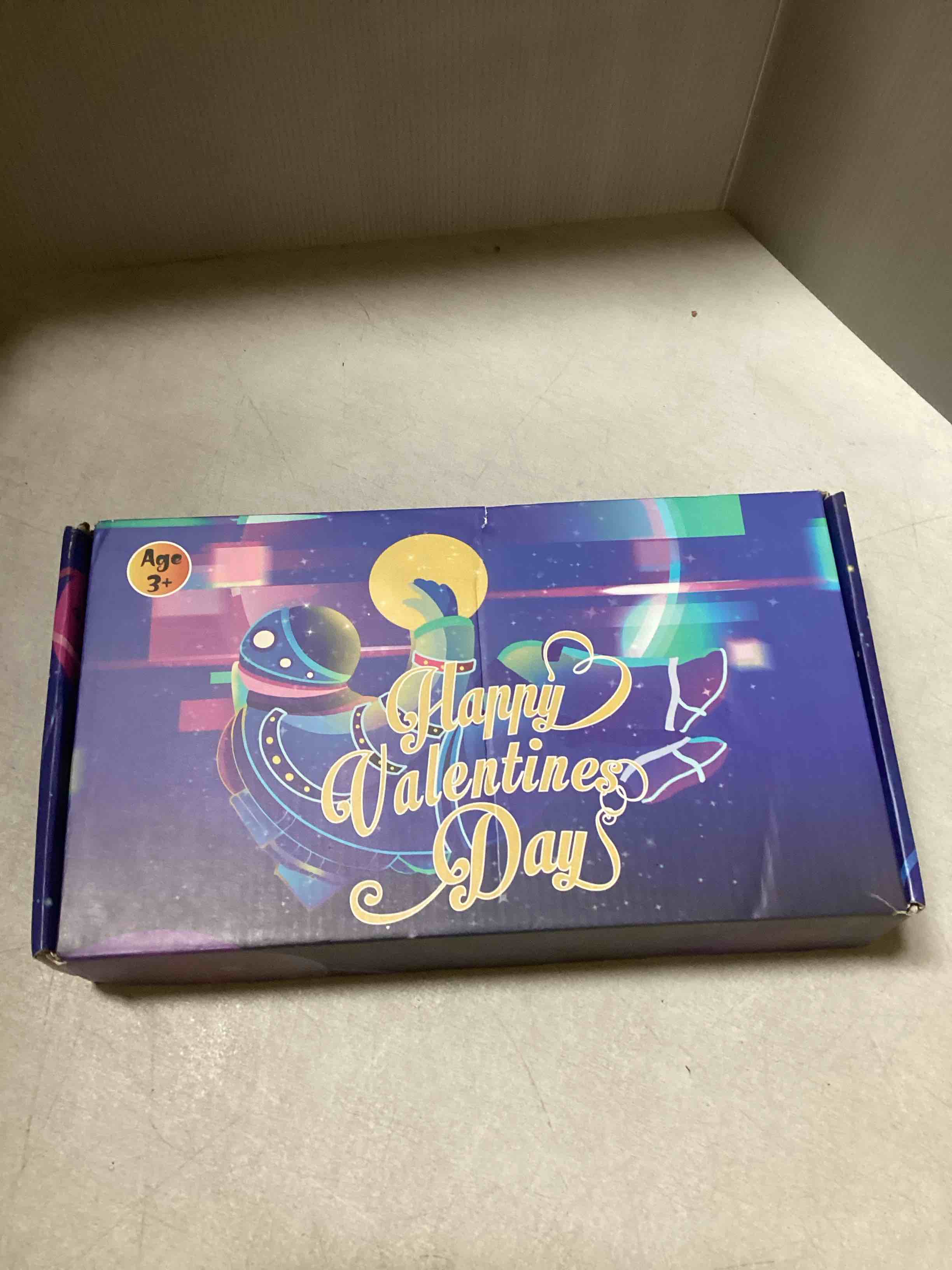 https://s3.amazonaws.com/lotting-images-prod/bidfta/PNK2229215_1745596547078.jpeg