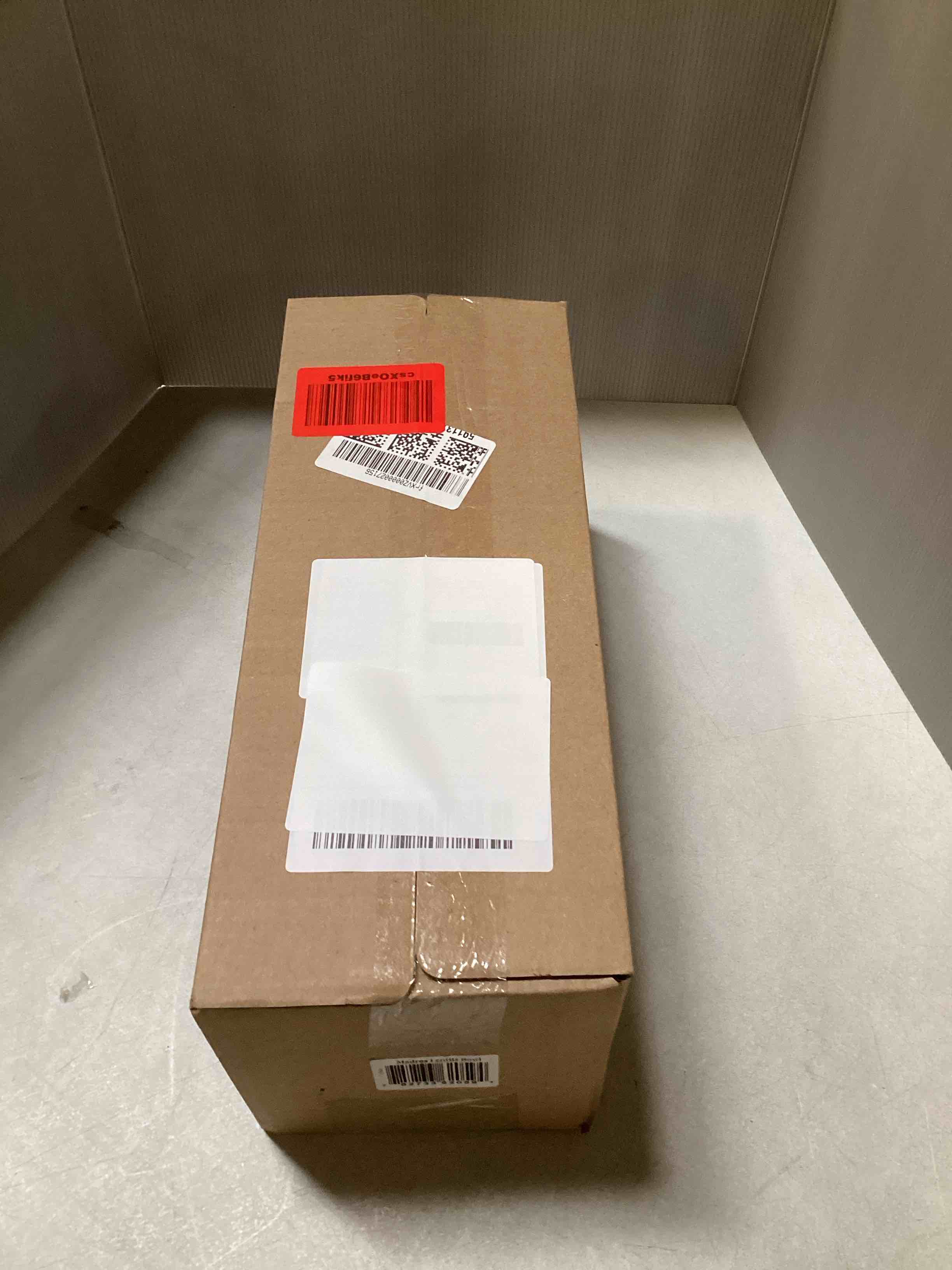 https://s3.amazonaws.com/lotting-images-prod/bidfta/PNK2229402_1745845310668.jpeg