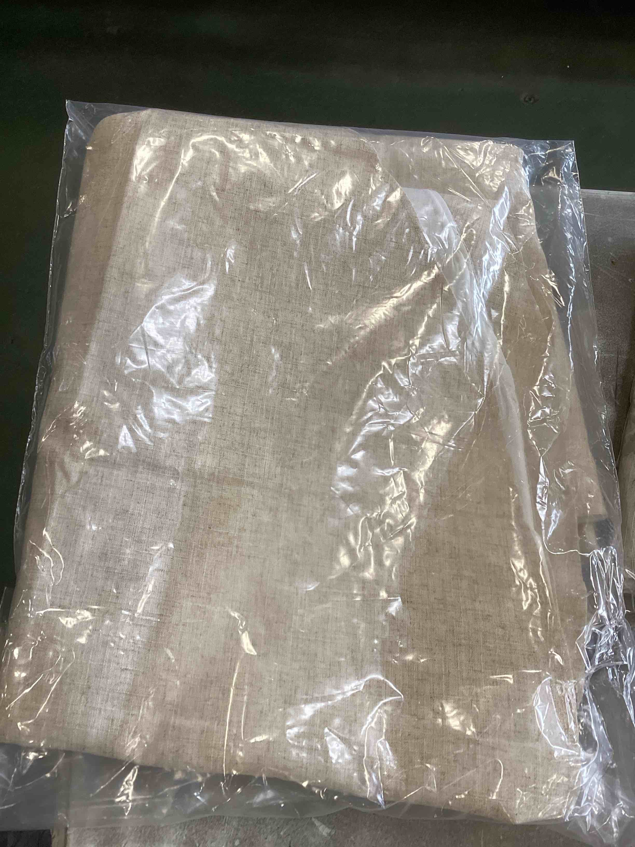 https://s3.amazonaws.com/lotting-images-prod/bidfta/PNK2231070_1745265331806.jpeg