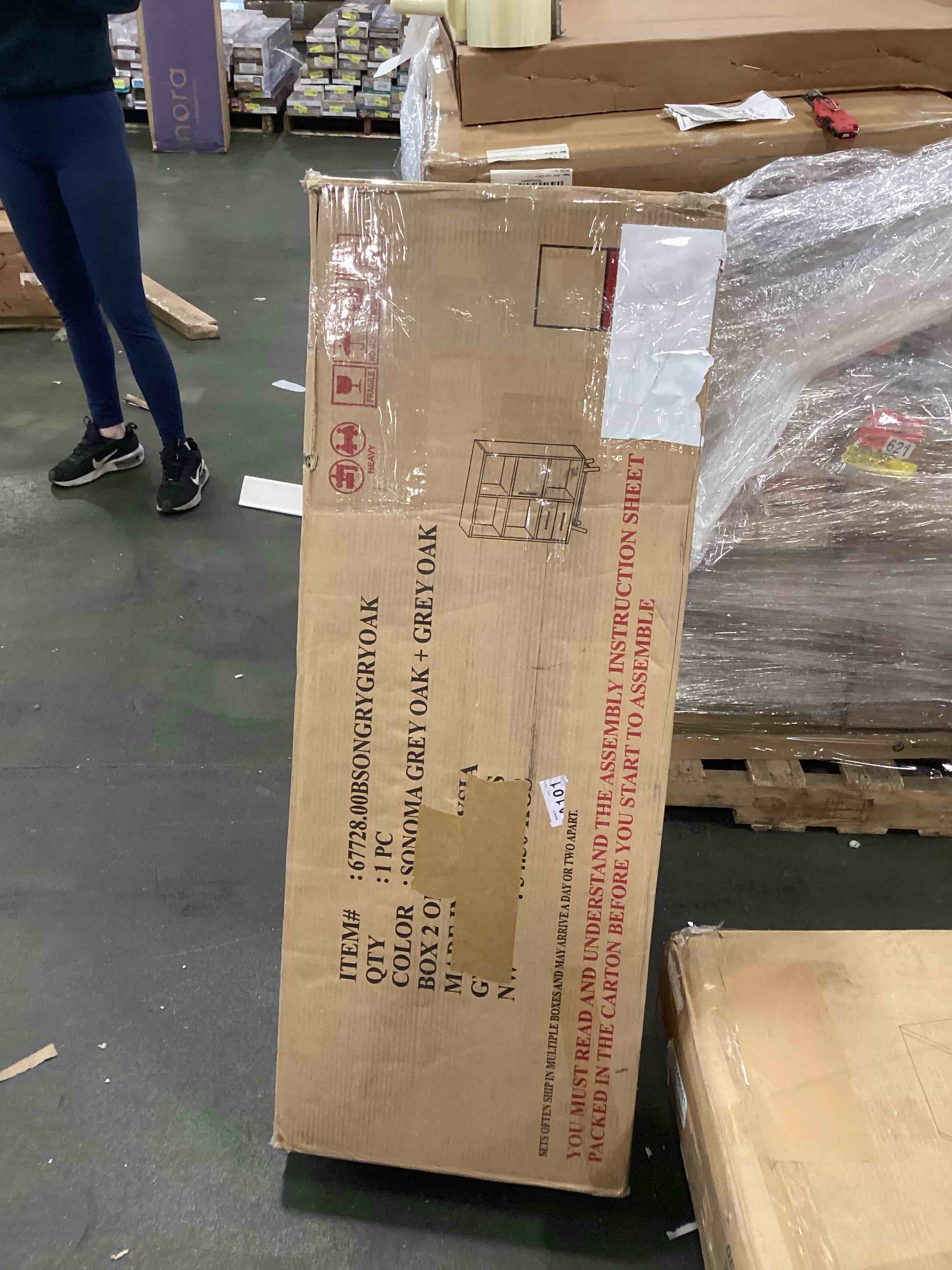 https://s3.amazonaws.com/lotting-images-prod/bidfta/PNK2231968_1746636139161.jpeg
