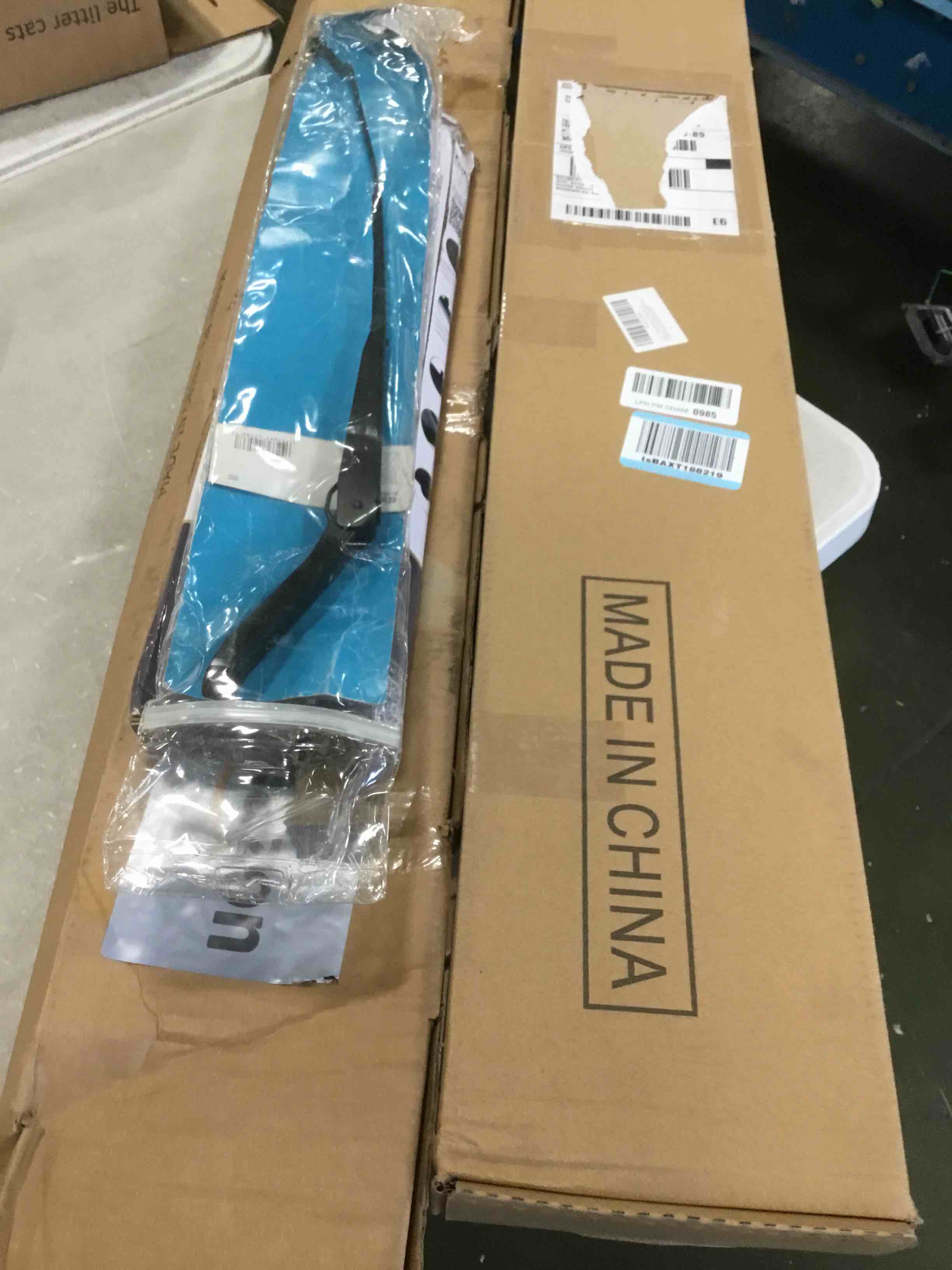 https://s3.amazonaws.com/lotting-images-prod/bidfta/PNK2234182_1743688420830.jpeg