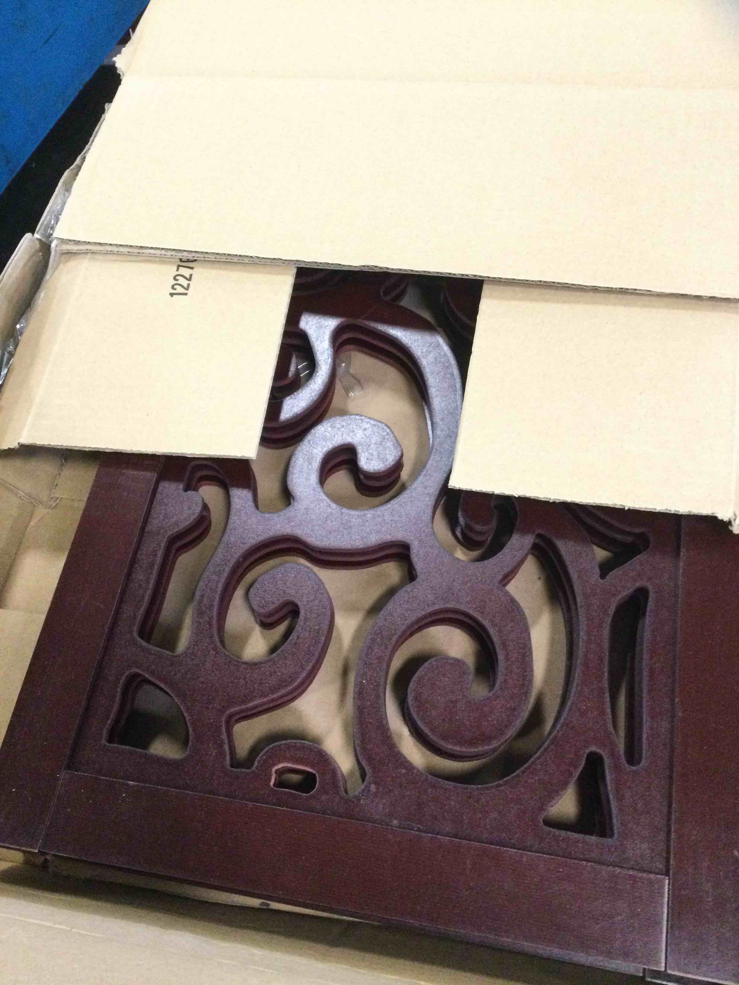 https://s3.amazonaws.com/lotting-images-prod/bidfta/PNK2234863_1745502119921.jpeg