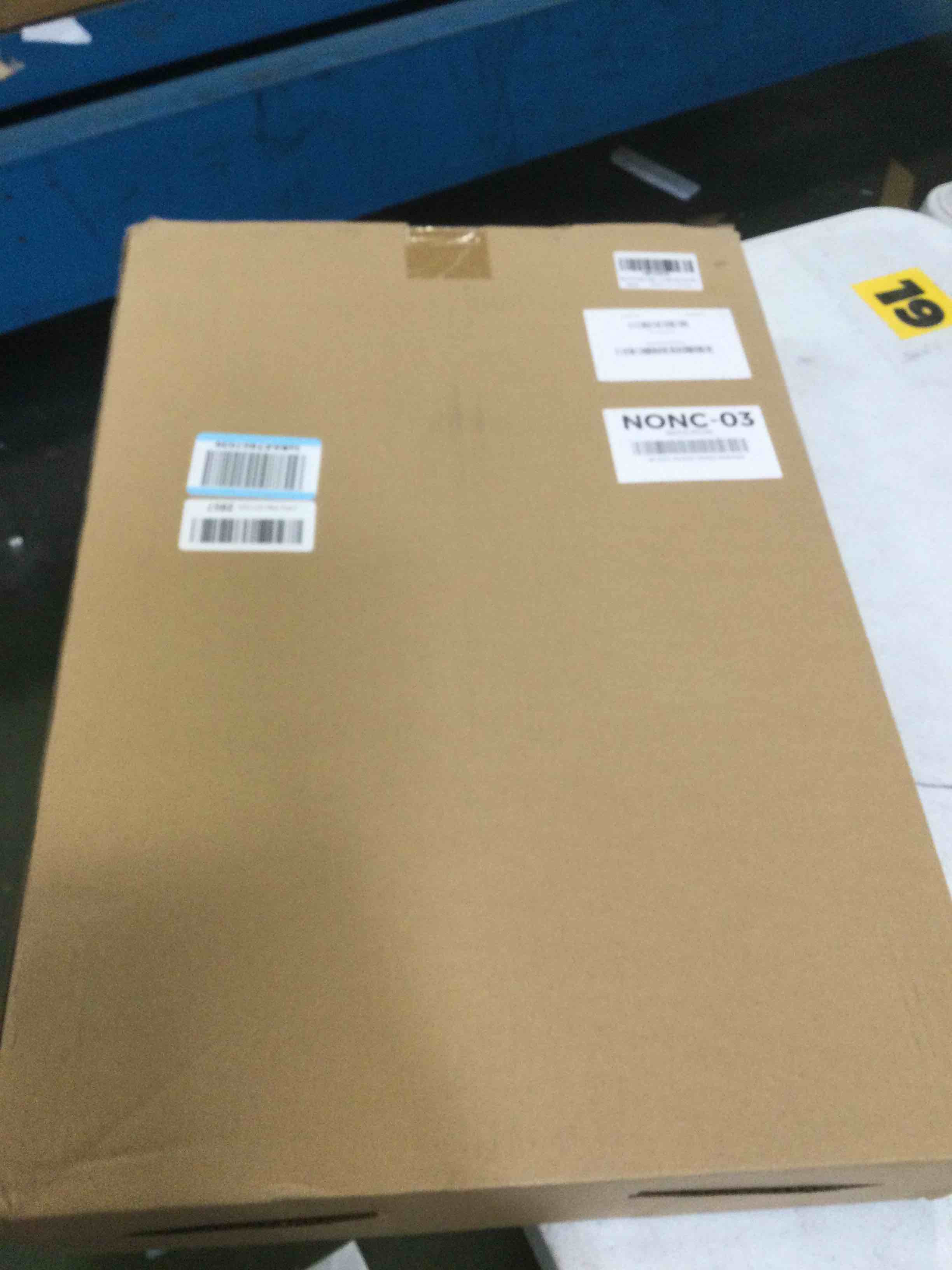 https://s3.amazonaws.com/lotting-images-prod/bidfta/PNK2234904_1745507788645.jpeg