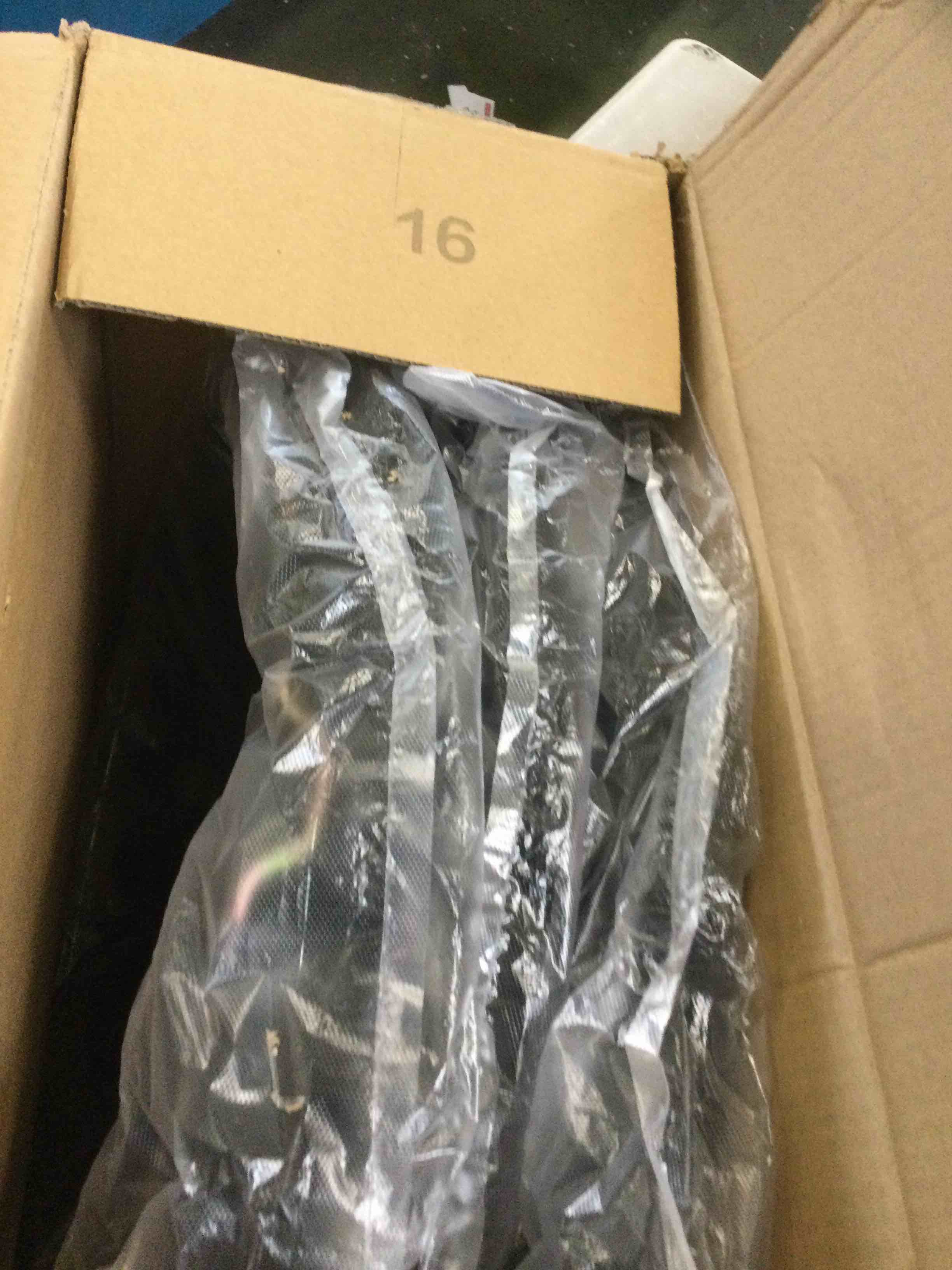 https://s3.amazonaws.com/lotting-images-prod/bidfta/PNK2234906_1745507984103.jpeg