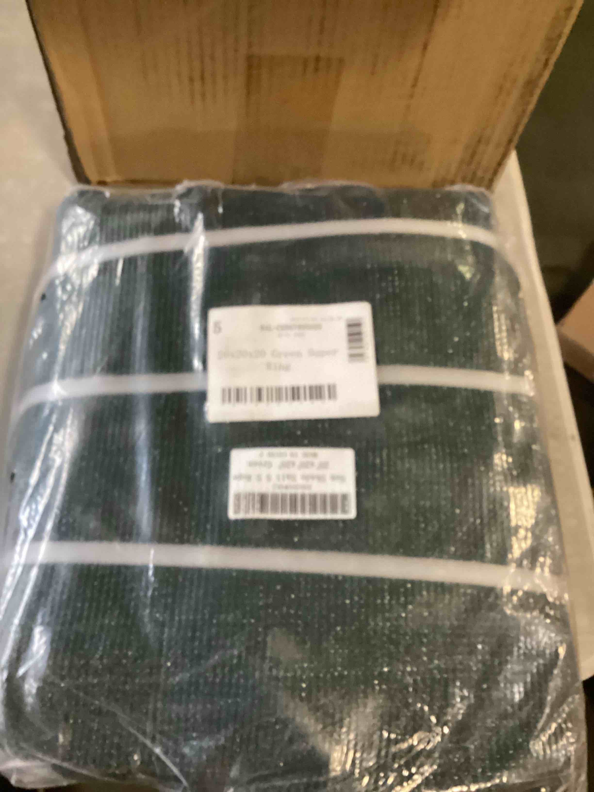 https://s3.amazonaws.com/lotting-images-prod/bidfta/PNK2235044_1745584933027.jpeg