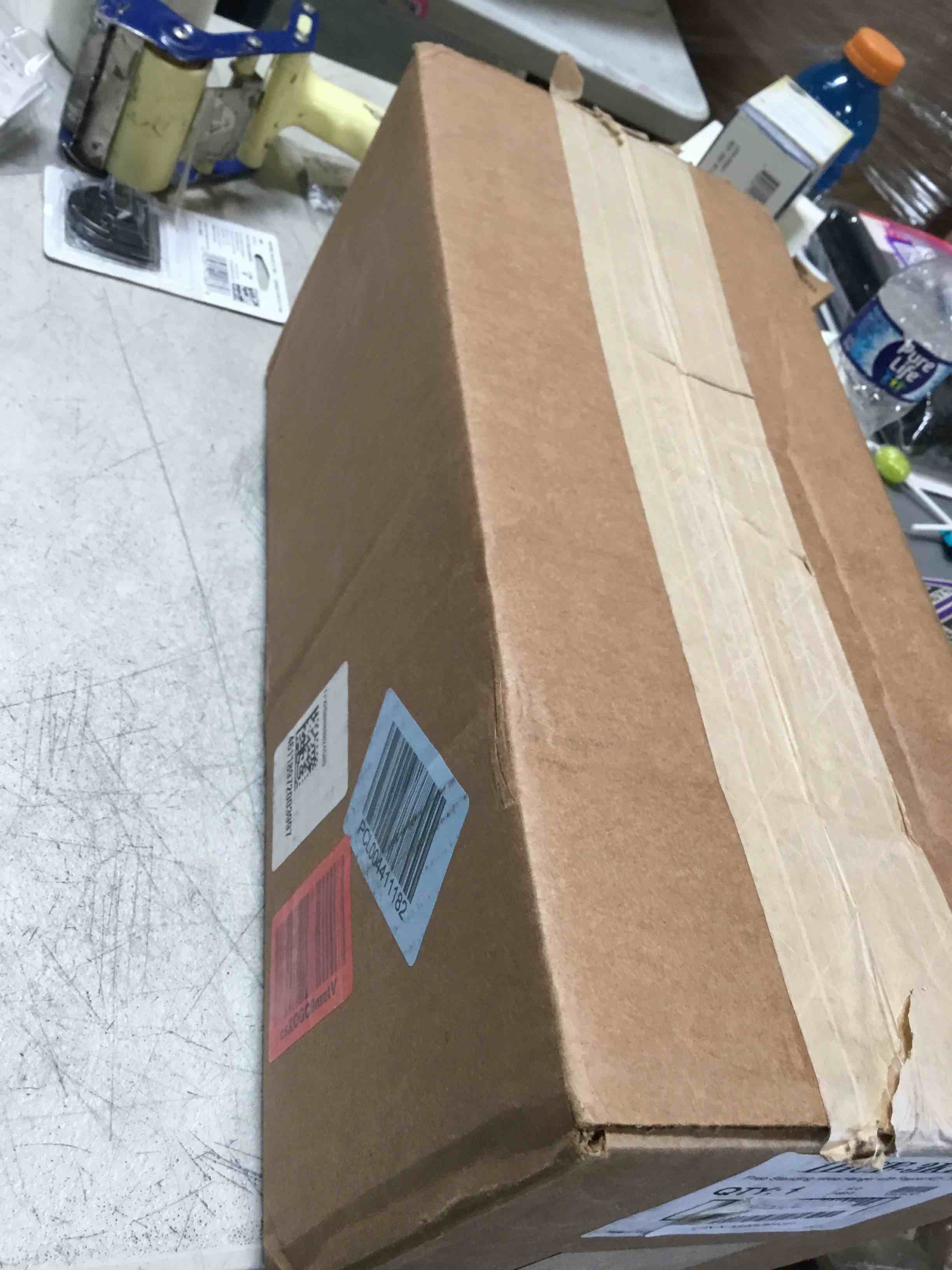 https://s3.amazonaws.com/lotting-images-prod/bidfta/PNK2235255_1745866166056.jpeg