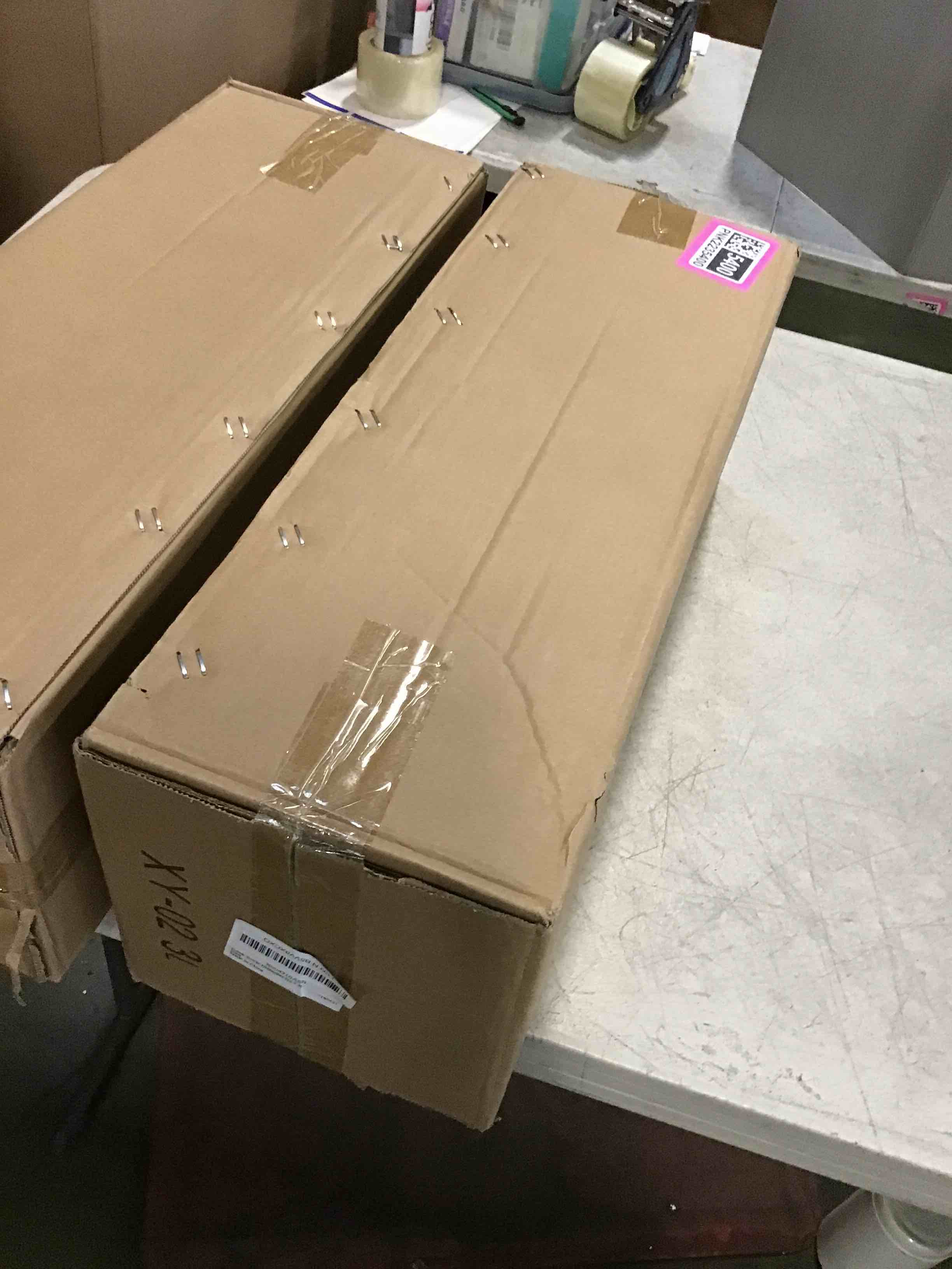 https://s3.amazonaws.com/lotting-images-prod/bidfta/PNK2235399_1748353265181.jpeg