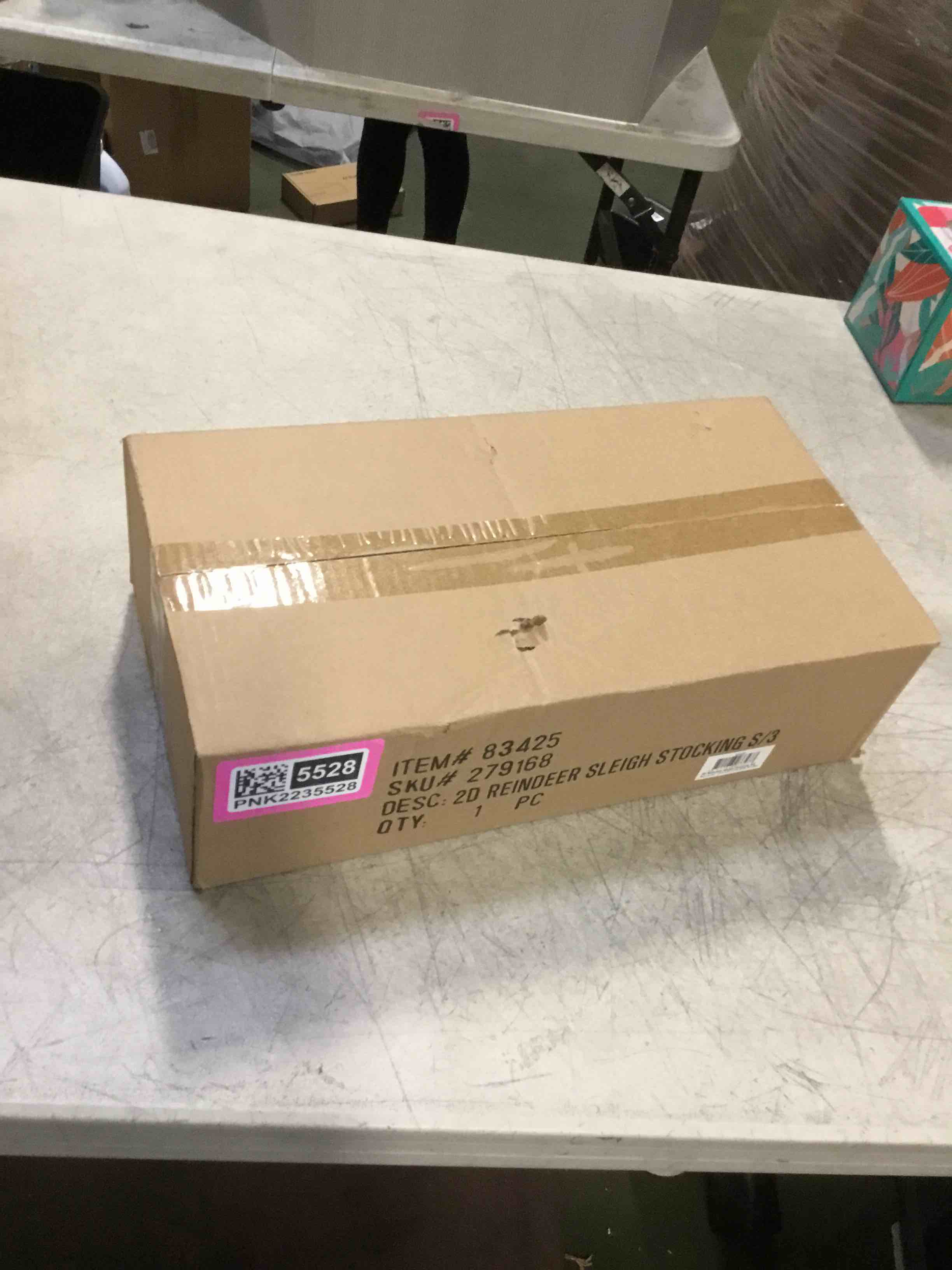 https://s3.amazonaws.com/lotting-images-prod/bidfta/PNK2235528_1748434932622.jpeg