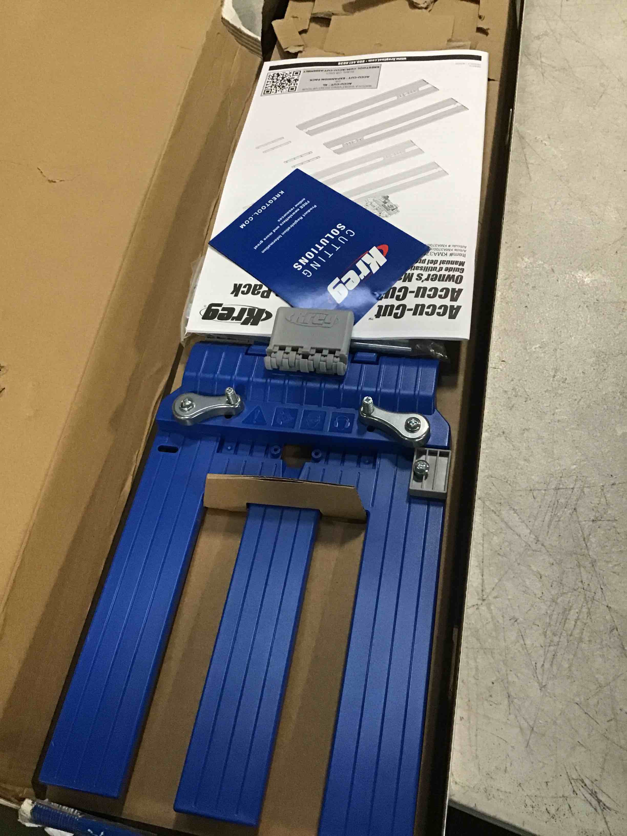 https://s3.amazonaws.com/lotting-images-prod/bidfta/PNK2235672_1748462764280.jpeg