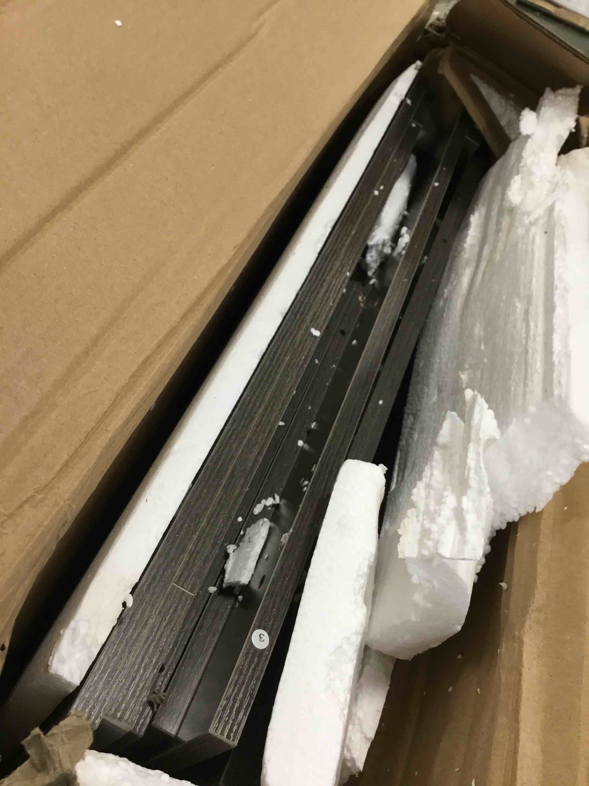 https://s3.amazonaws.com/lotting-images-prod/bidfta/PNK2235677_1750506400305.jpeg