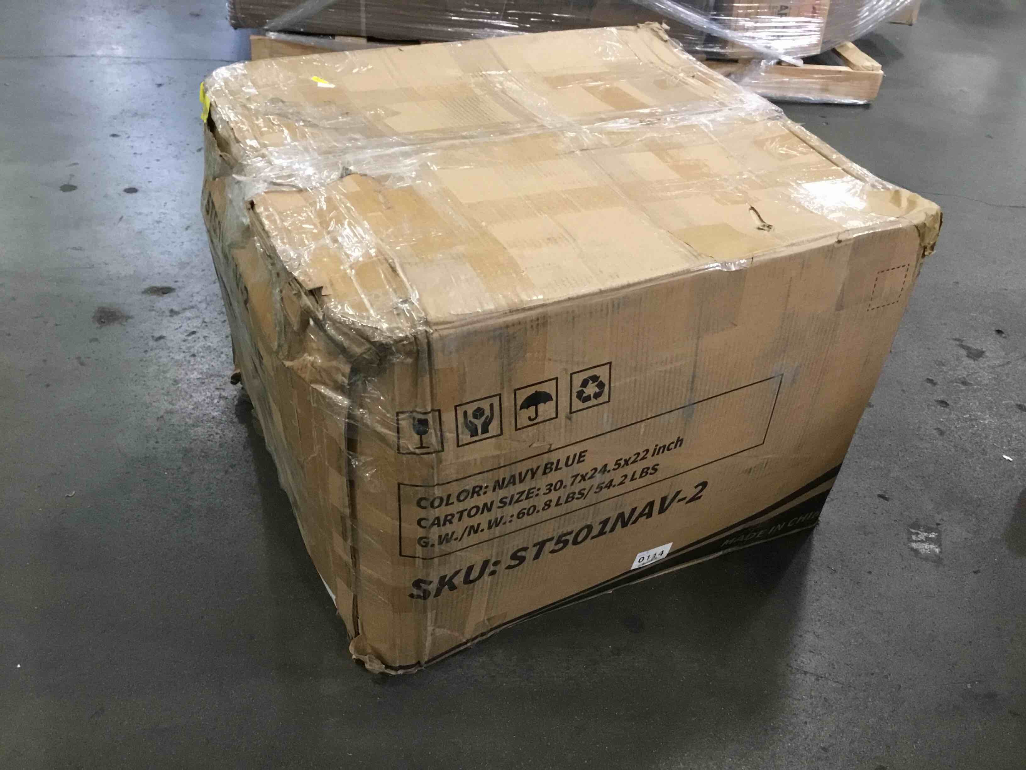 https://s3.amazonaws.com/lotting-images-prod/bidfta/PNK2235765_1750527075127.jpeg