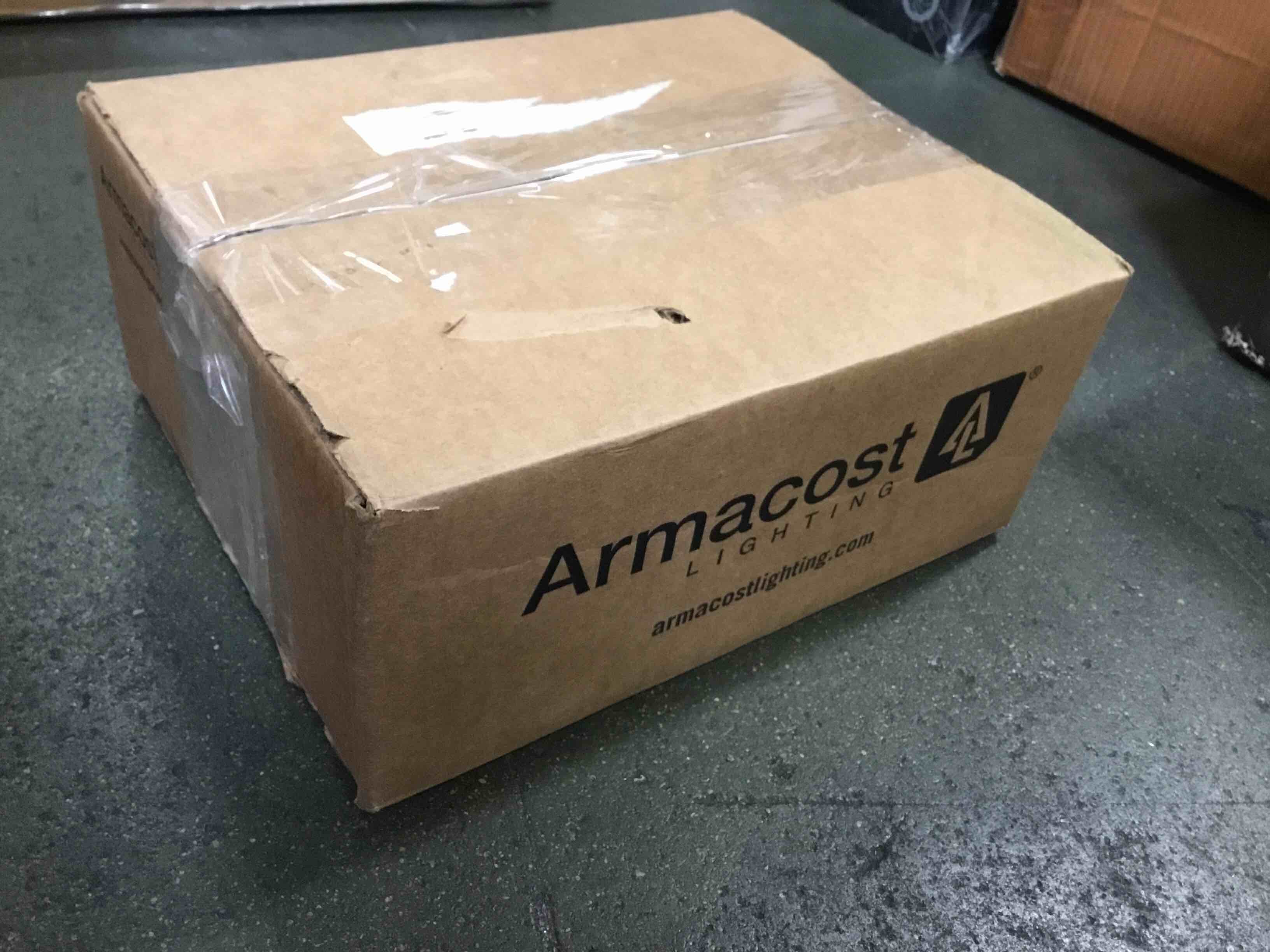 https://s3.amazonaws.com/lotting-images-prod/bidfta/PNK2235801_1750531222842.jpeg