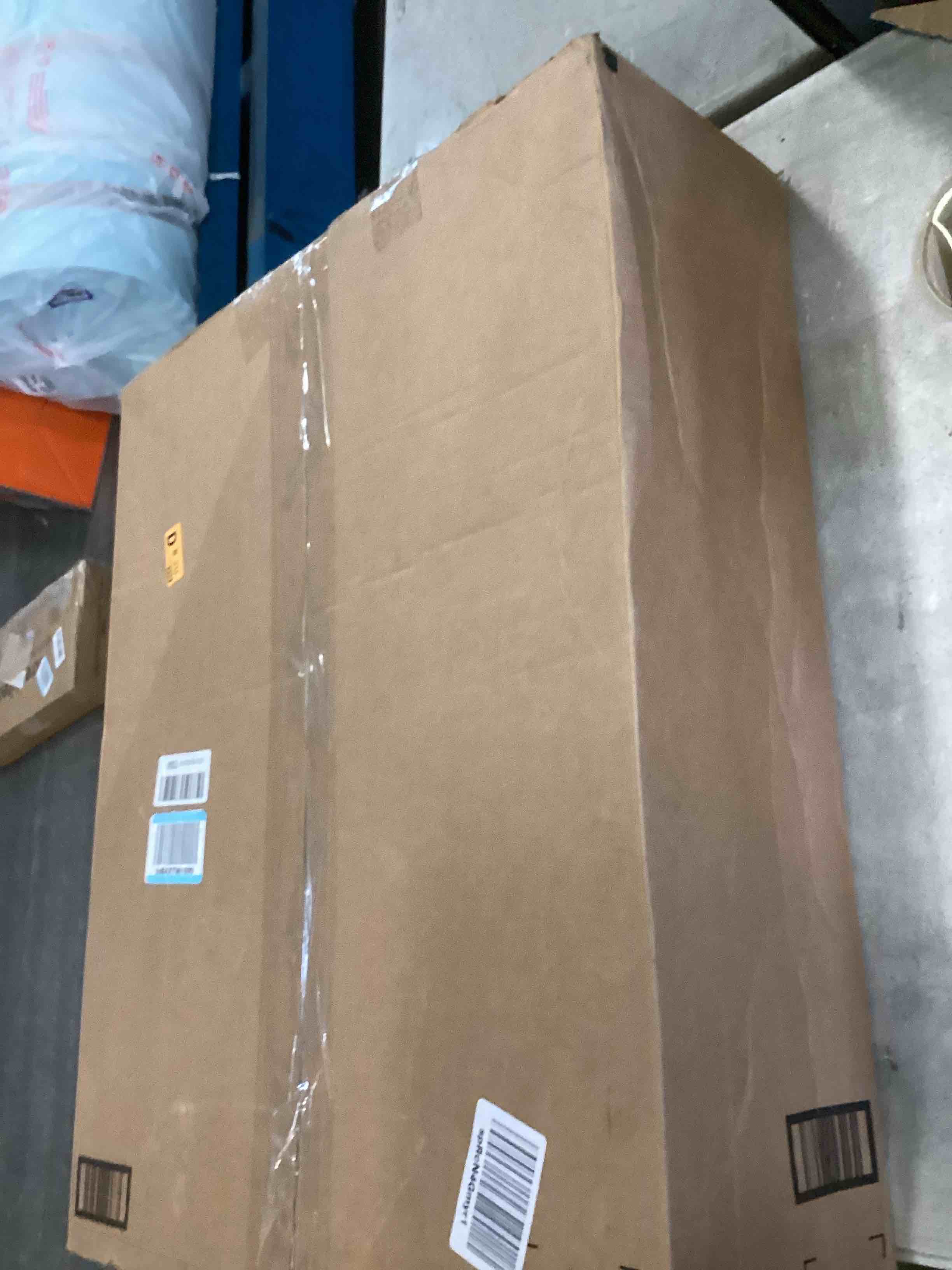 https://s3.amazonaws.com/lotting-images-prod/bidfta/PNK2236169_1742581601833.jpeg