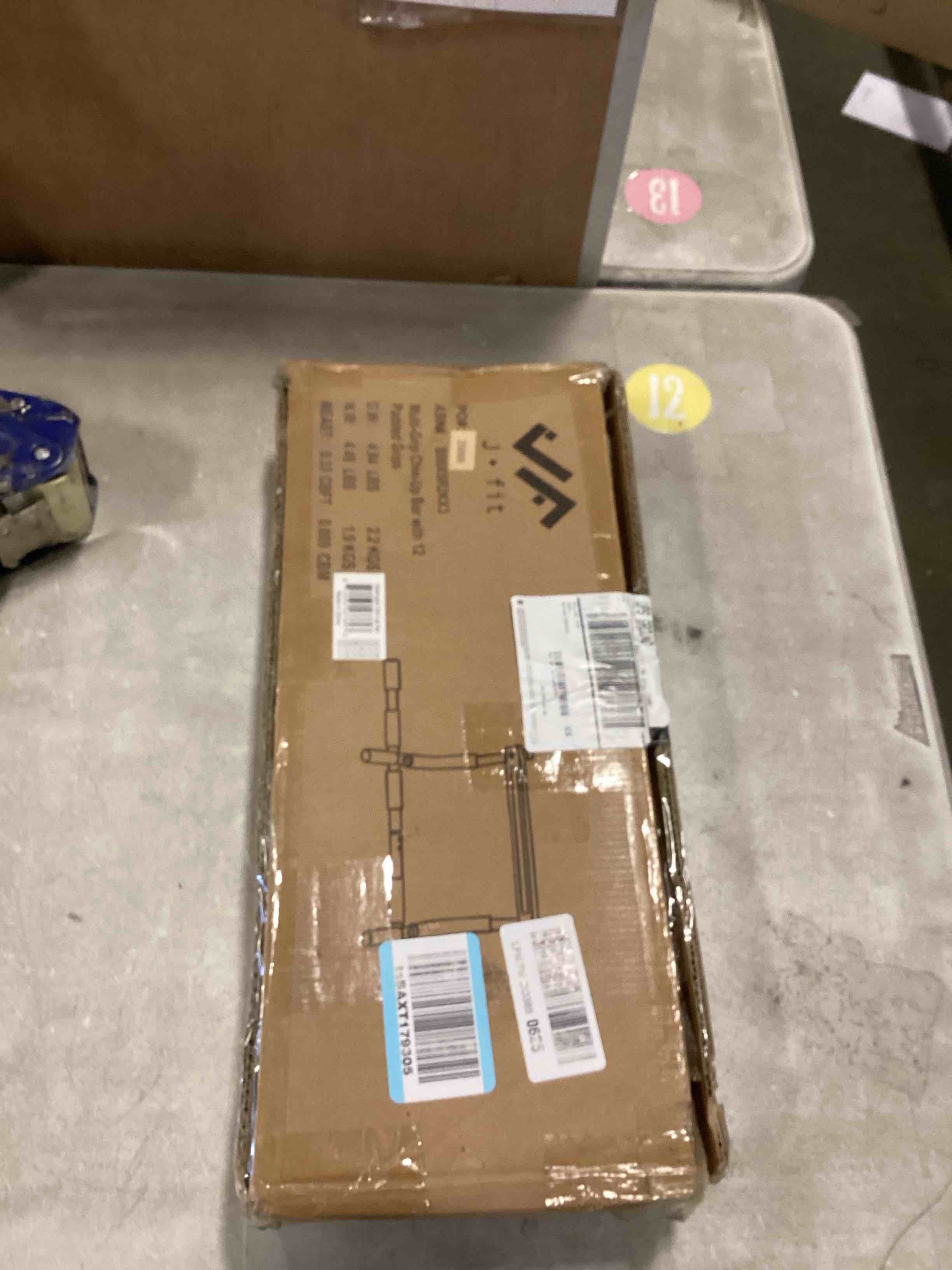 https://s3.amazonaws.com/lotting-images-prod/bidfta/PNK2236335_1742827390877.jpeg