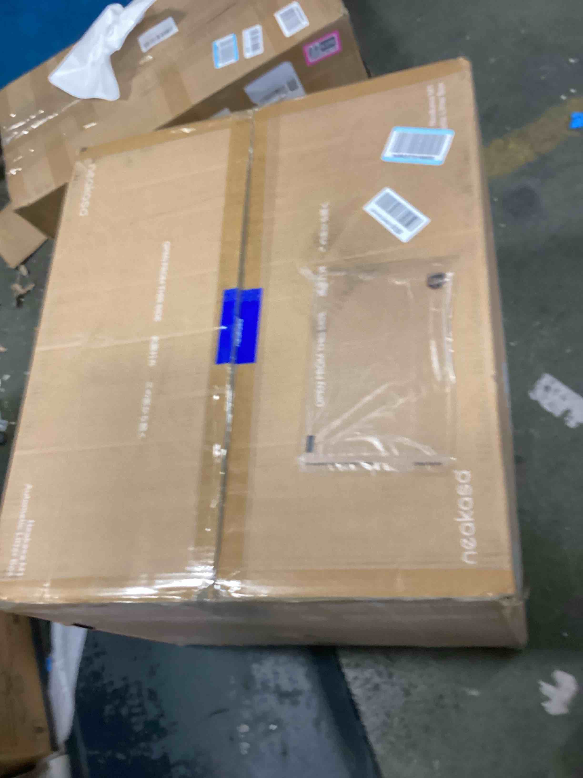 https://s3.amazonaws.com/lotting-images-prod/bidfta/PNK2236363_1742829878246.jpeg
