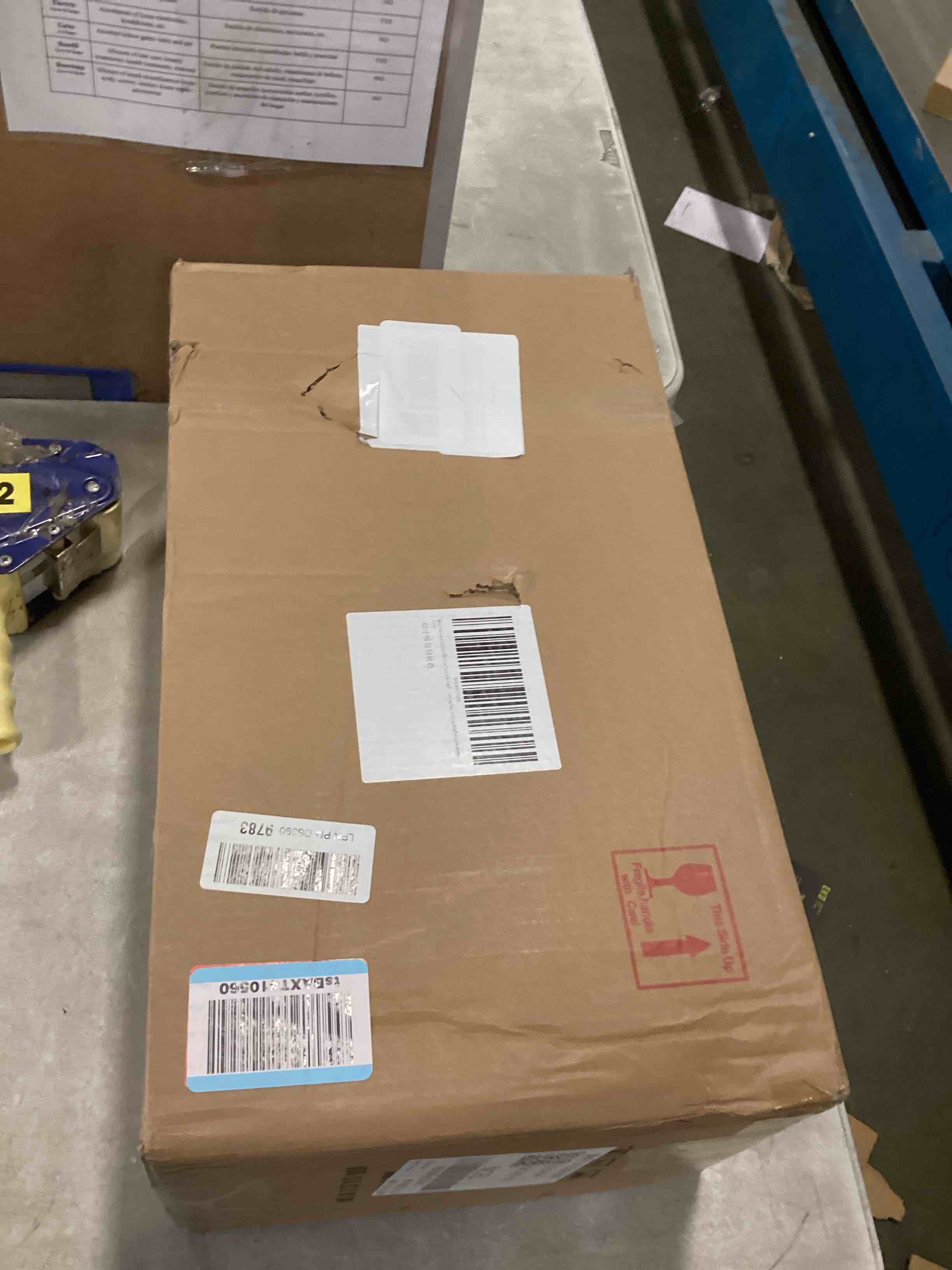 https://s3.amazonaws.com/lotting-images-prod/bidfta/PNK2236420_1742836684233.jpeg