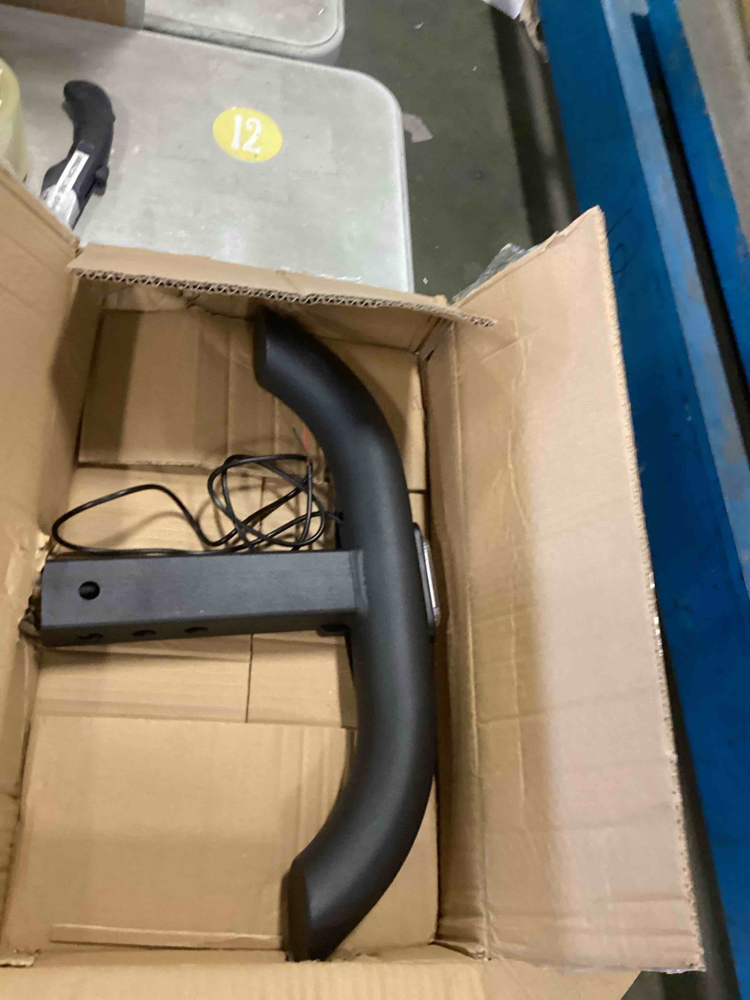 https://s3.amazonaws.com/lotting-images-prod/bidfta/PNK2236470_1742842187591.jpeg