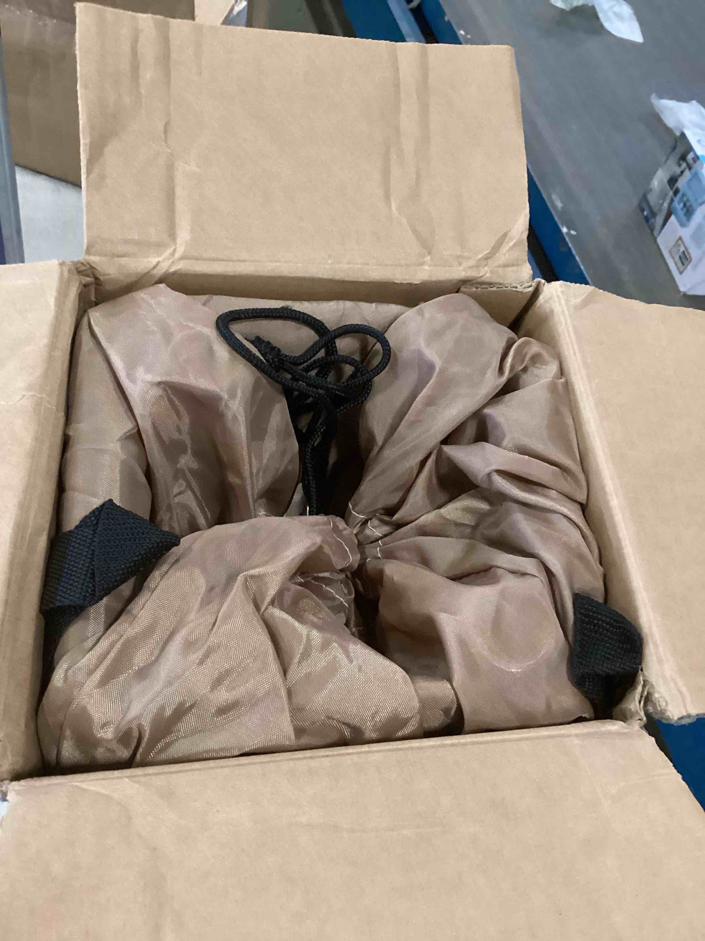 https://s3.amazonaws.com/lotting-images-prod/bidfta/PNK2236902_1742997189137.jpeg