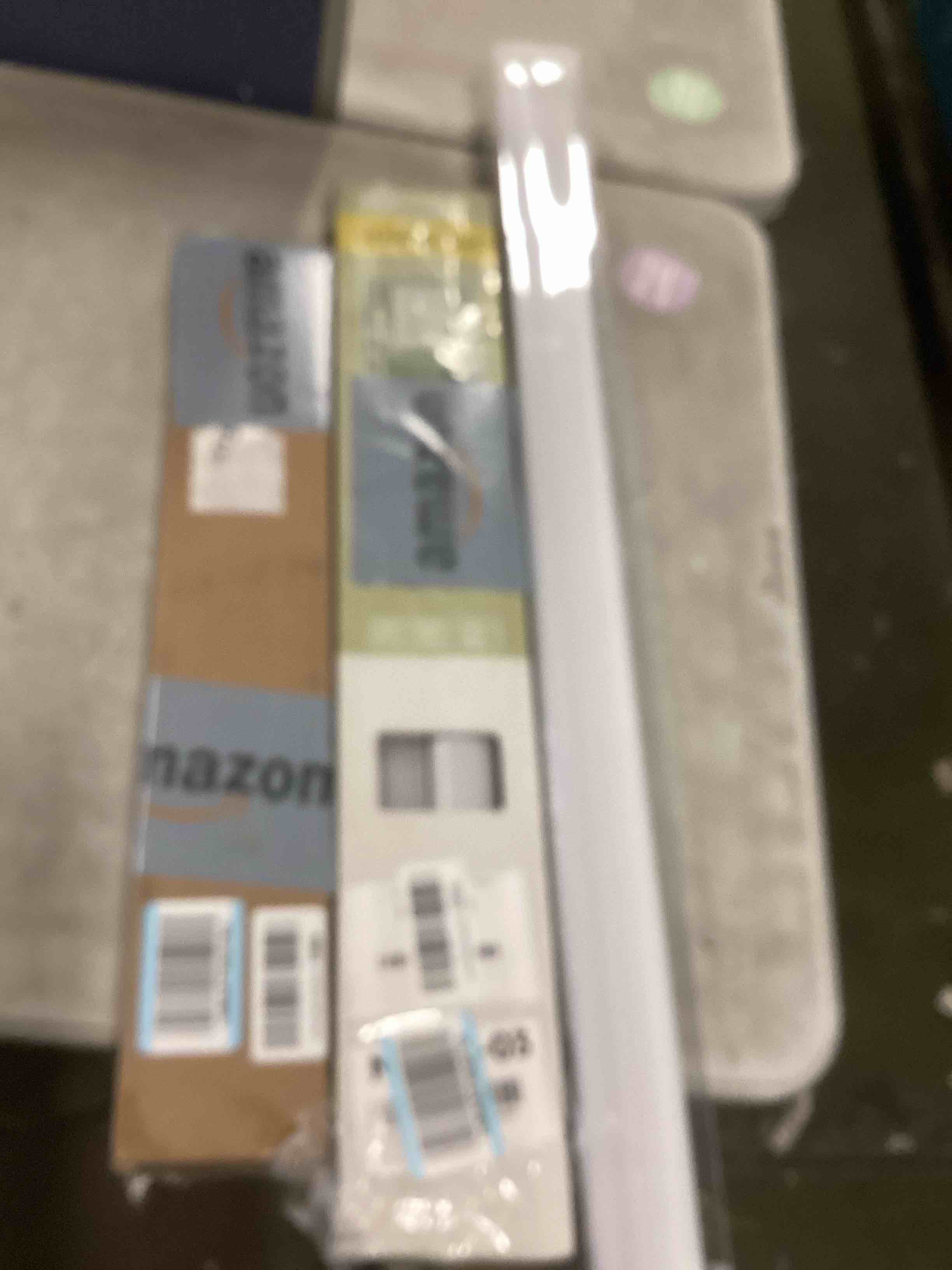 https://s3.amazonaws.com/lotting-images-prod/bidfta/PNK2236926_1743000039448.jpeg