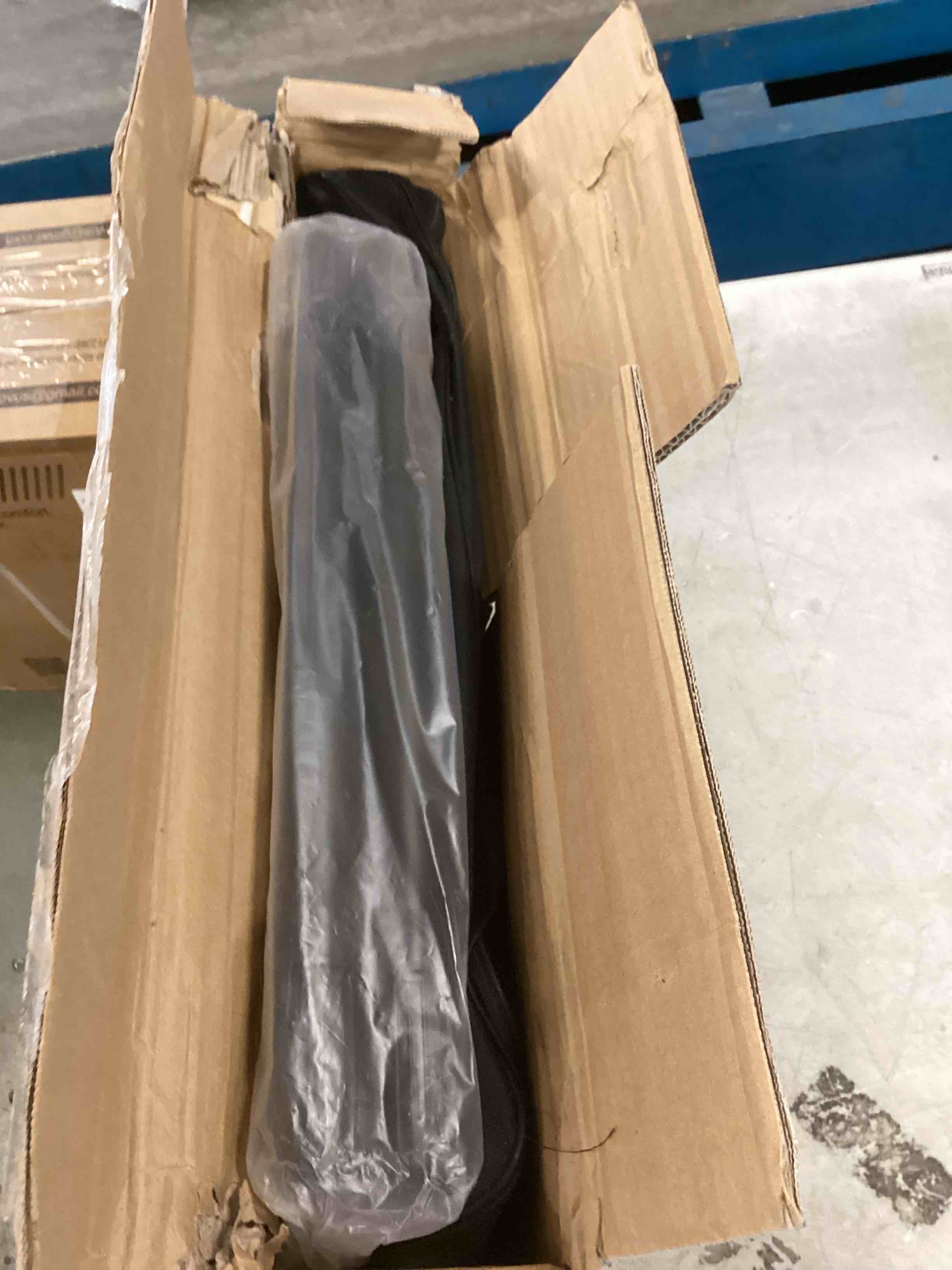 https://s3.amazonaws.com/lotting-images-prod/bidfta/PNK2237232_1743088304894.jpeg