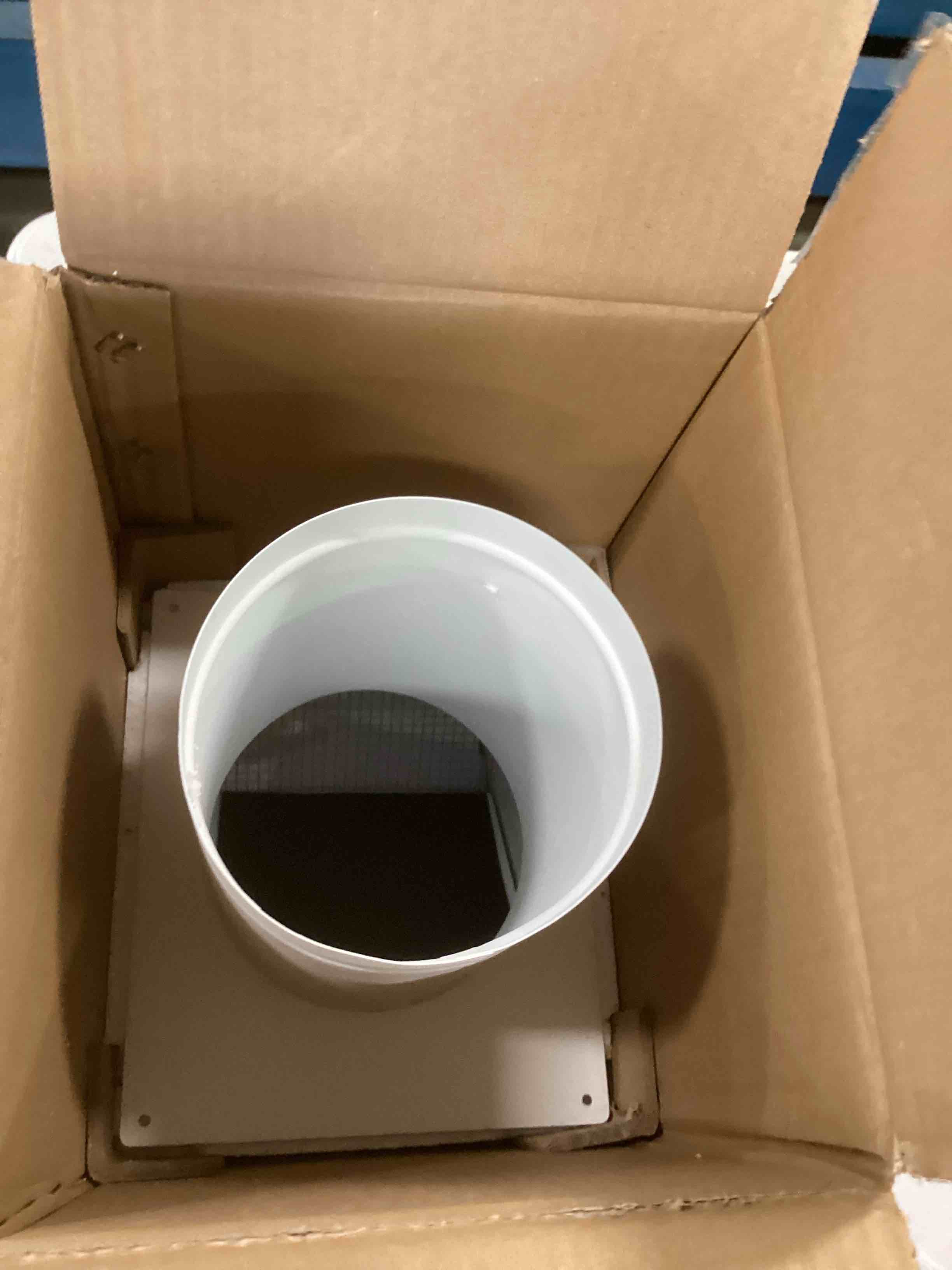 https://s3.amazonaws.com/lotting-images-prod/bidfta/PNK2237338_1743098812689.jpeg