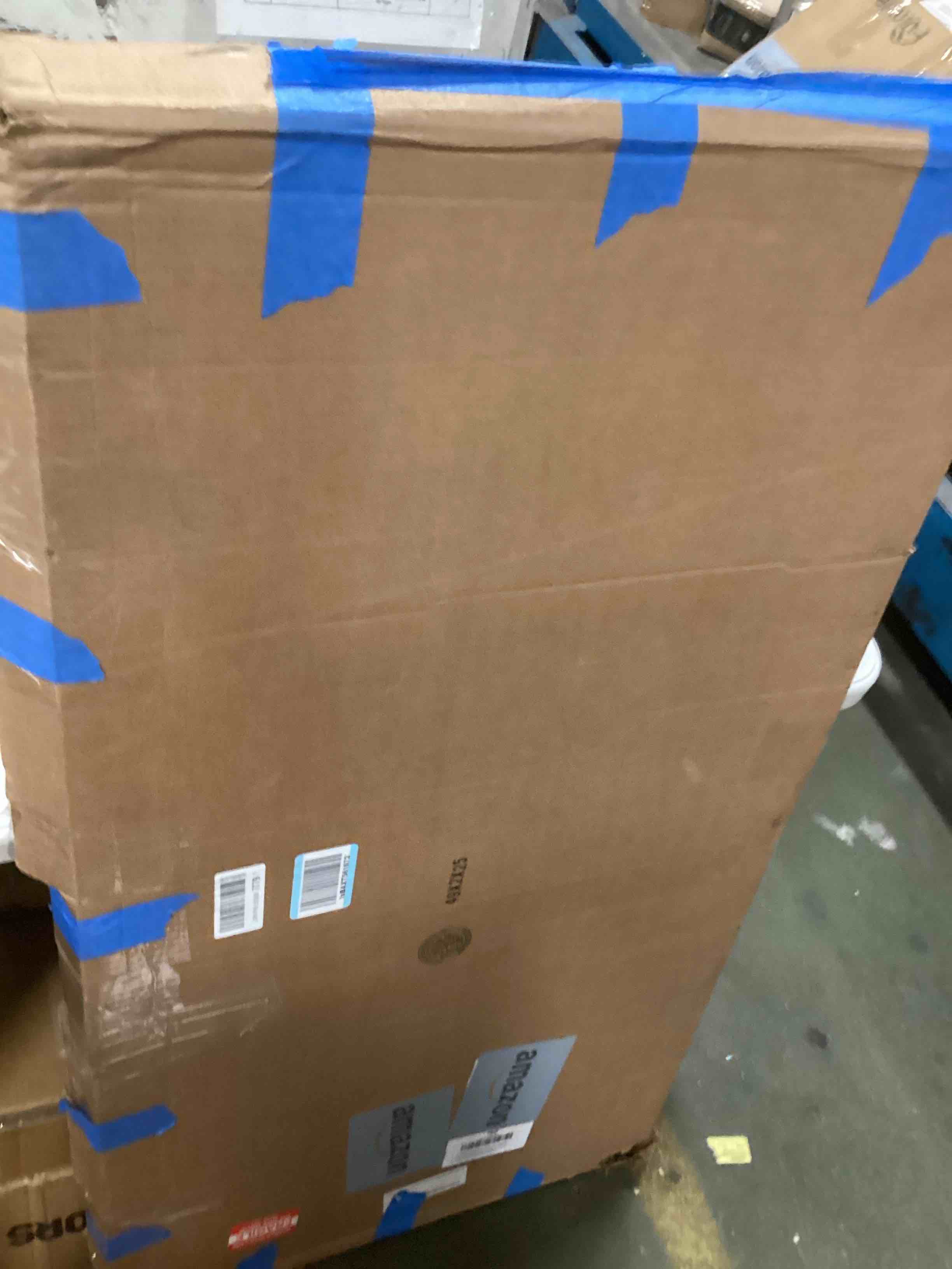 https://s3.amazonaws.com/lotting-images-prod/bidfta/PNK2237483_1743166889719.jpeg