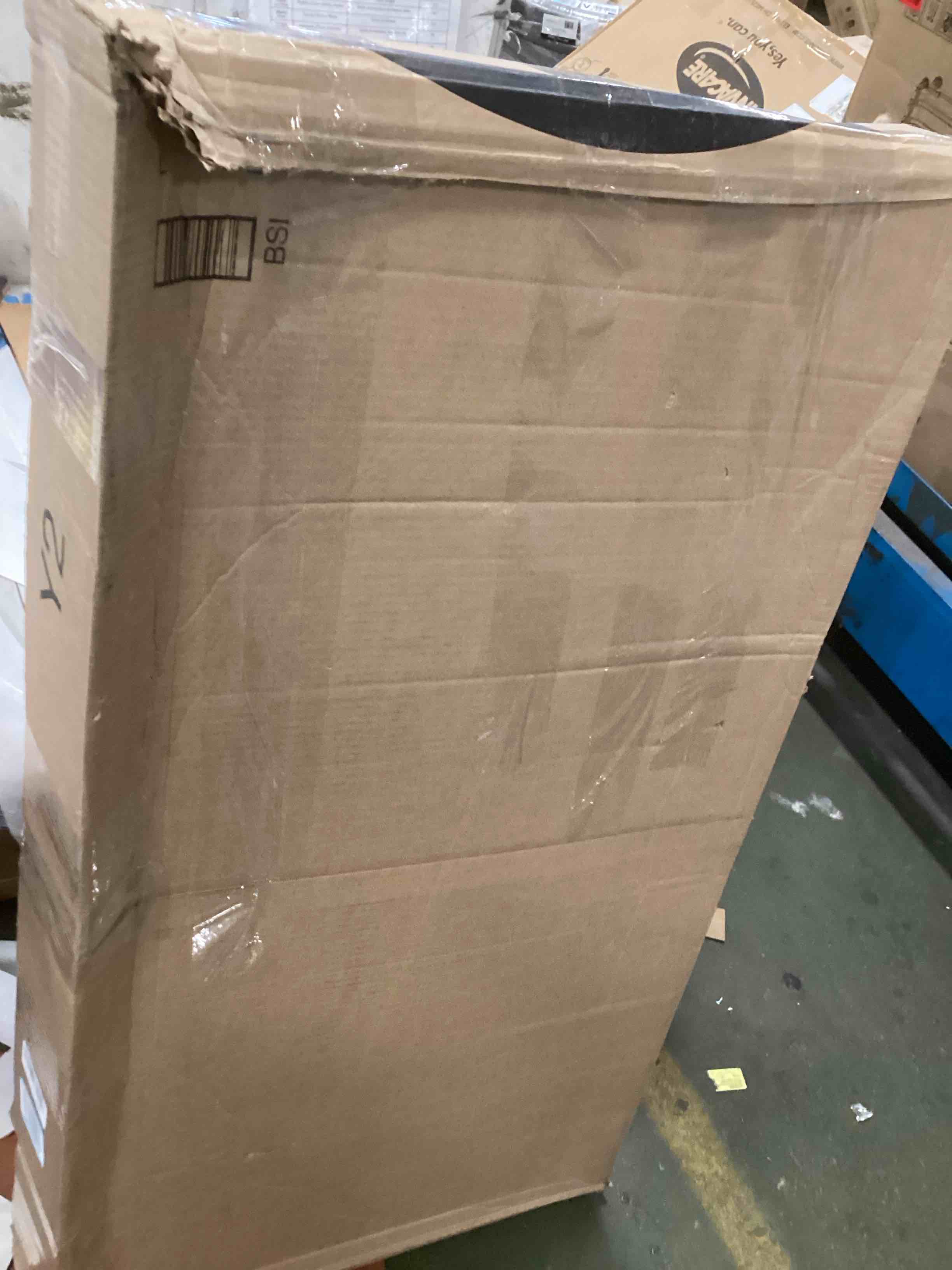 https://s3.amazonaws.com/lotting-images-prod/bidfta/PNK2237515_1743169368457.jpeg