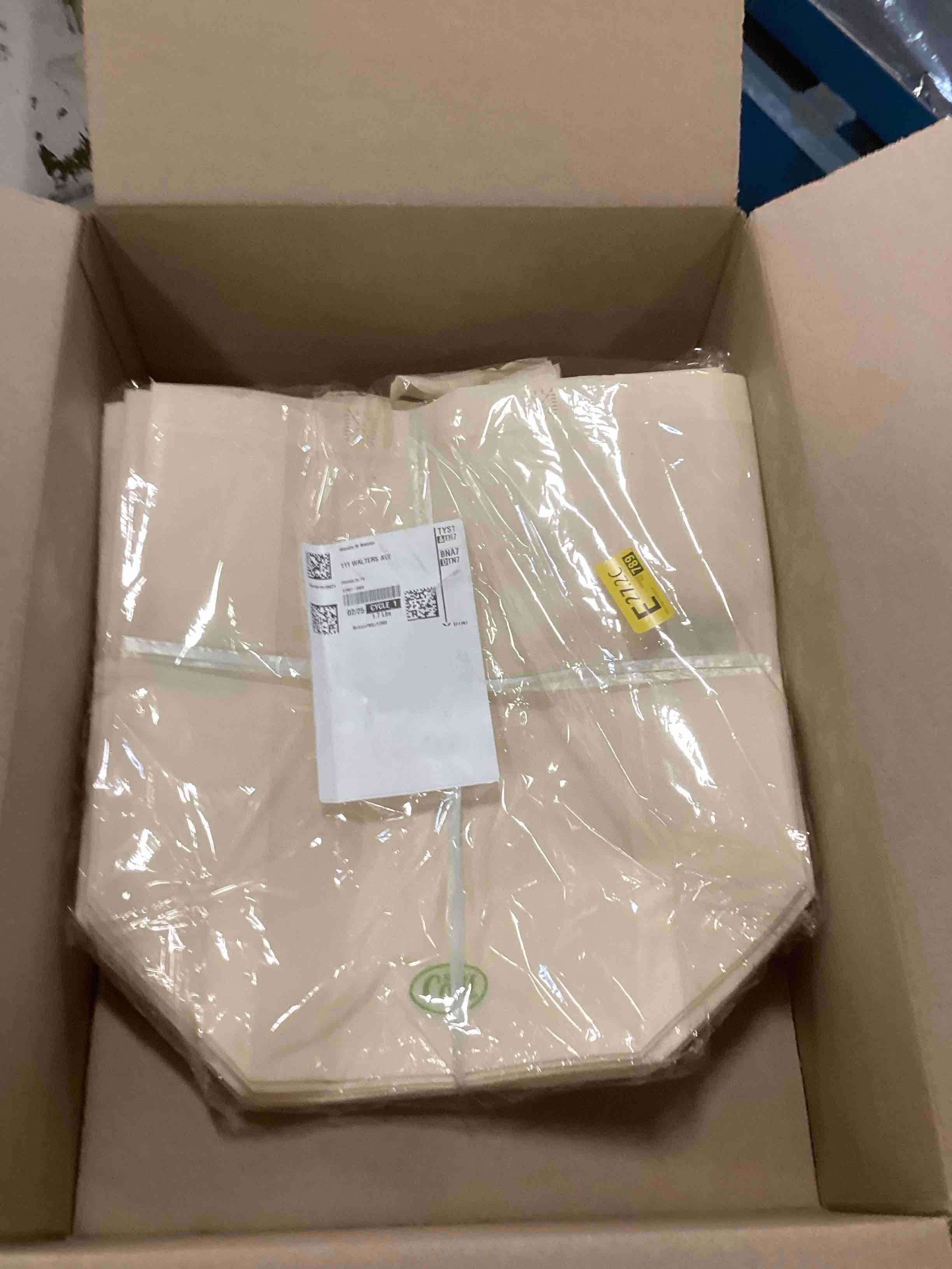 https://s3.amazonaws.com/lotting-images-prod/bidfta/PNK2237566_1743173328027.jpeg