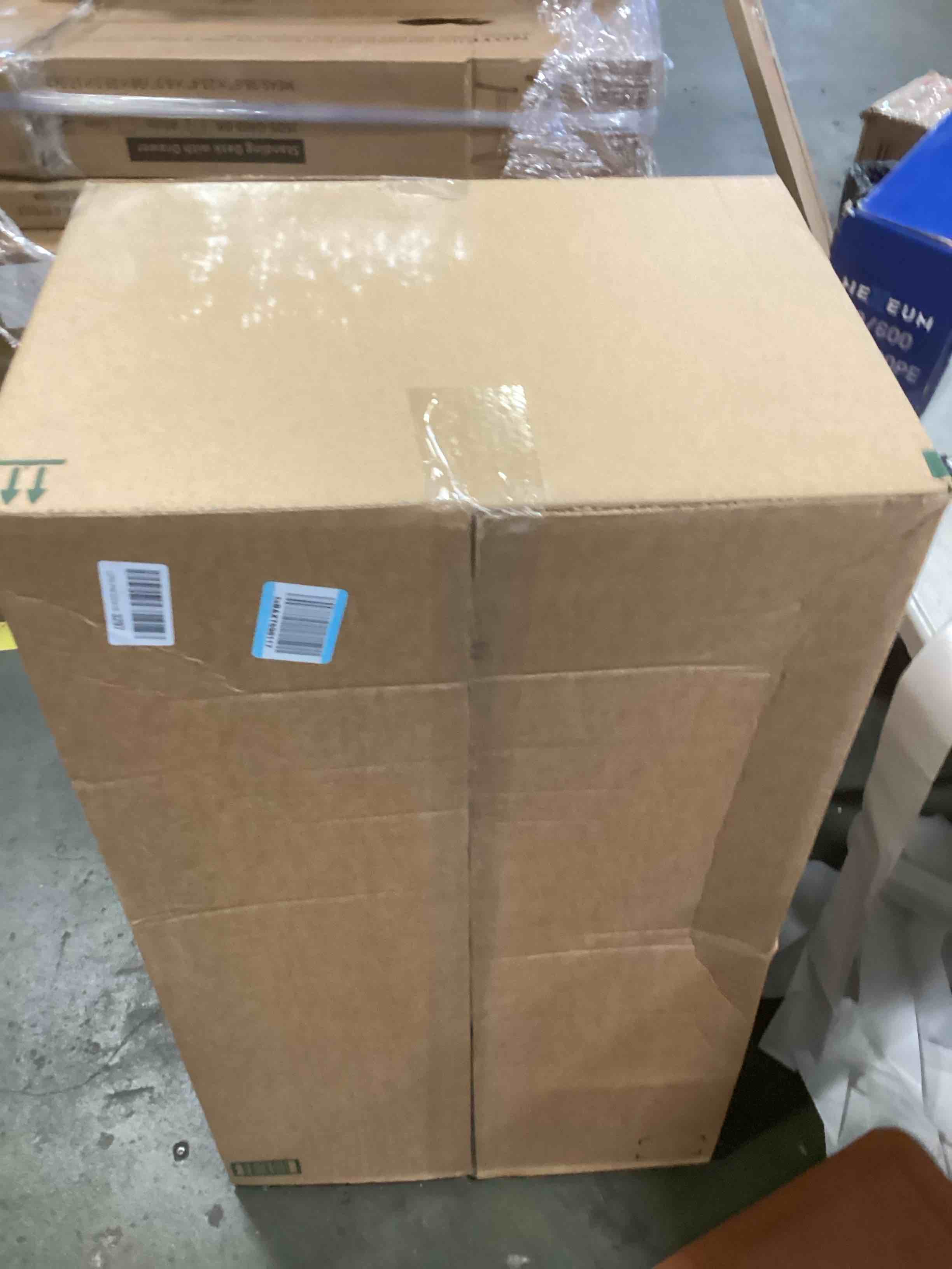 https://s3.amazonaws.com/lotting-images-prod/bidfta/PNK2237609_1743176297719.jpeg