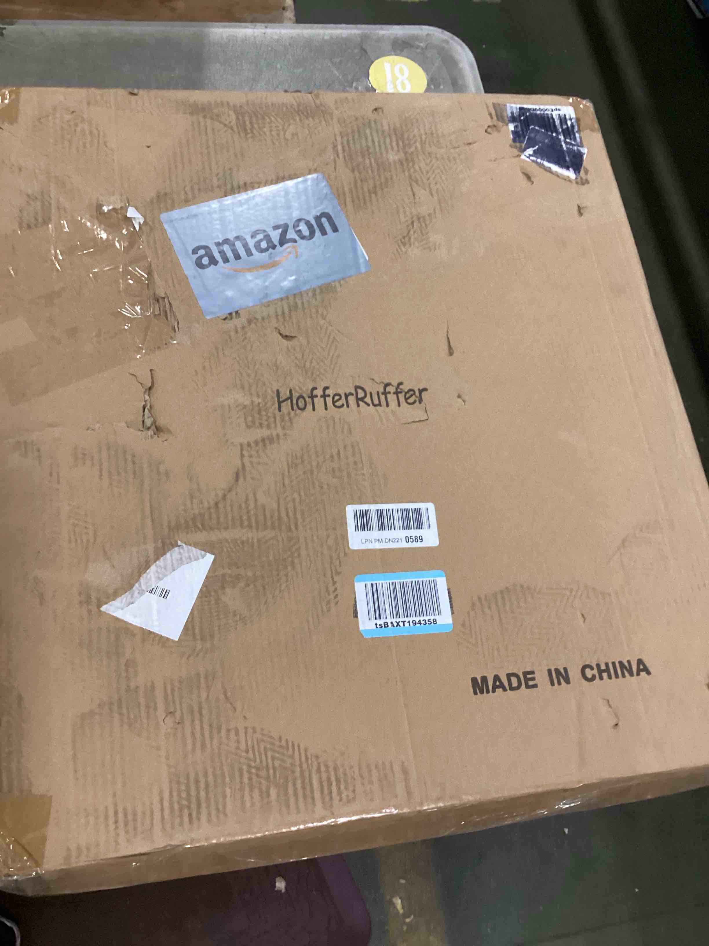 https://s3.amazonaws.com/lotting-images-prod/bidfta/PNK2238138_1743519496277.jpeg
