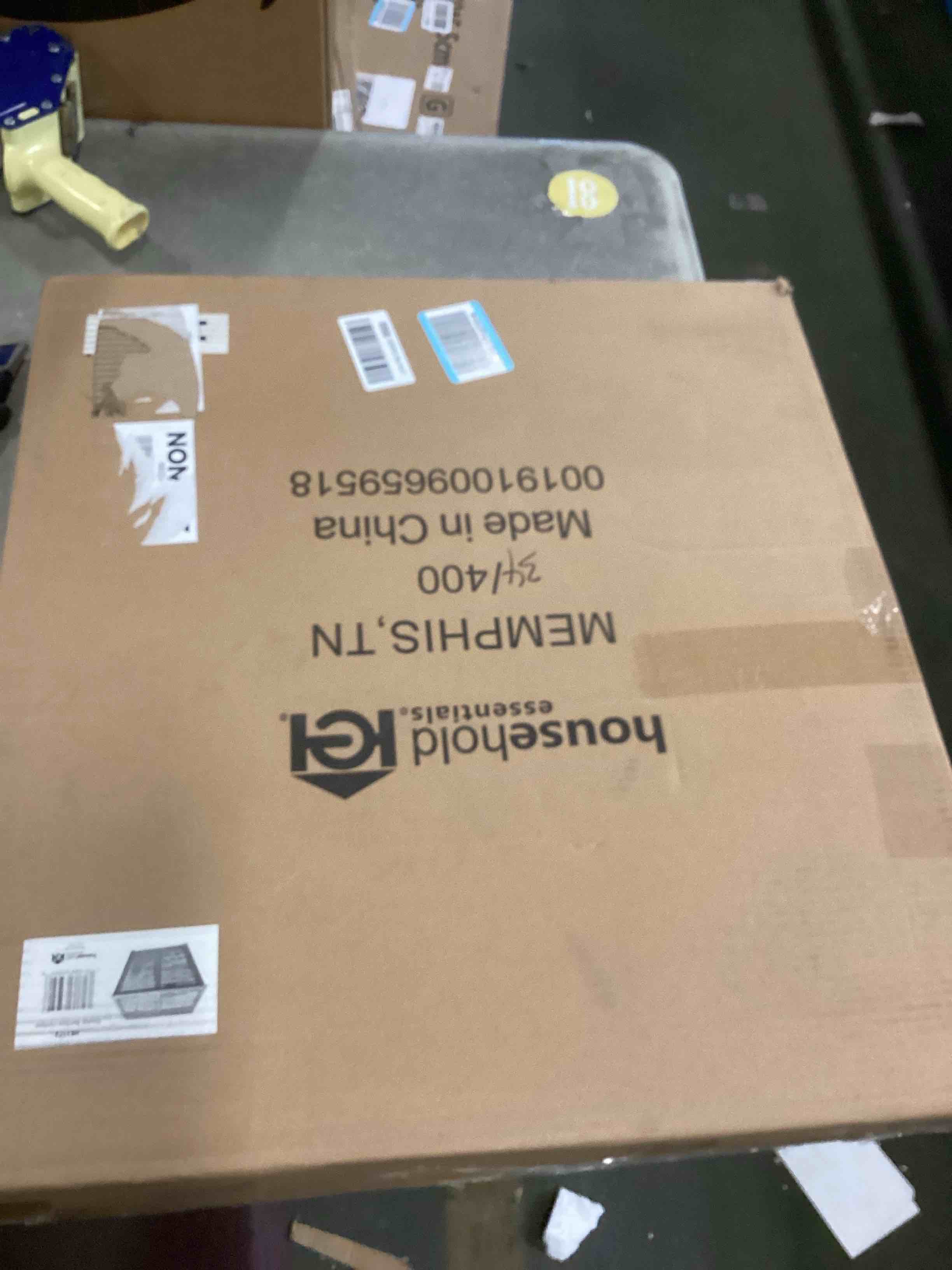 https://s3.amazonaws.com/lotting-images-prod/bidfta/PNK2238246_1743528188991.jpeg