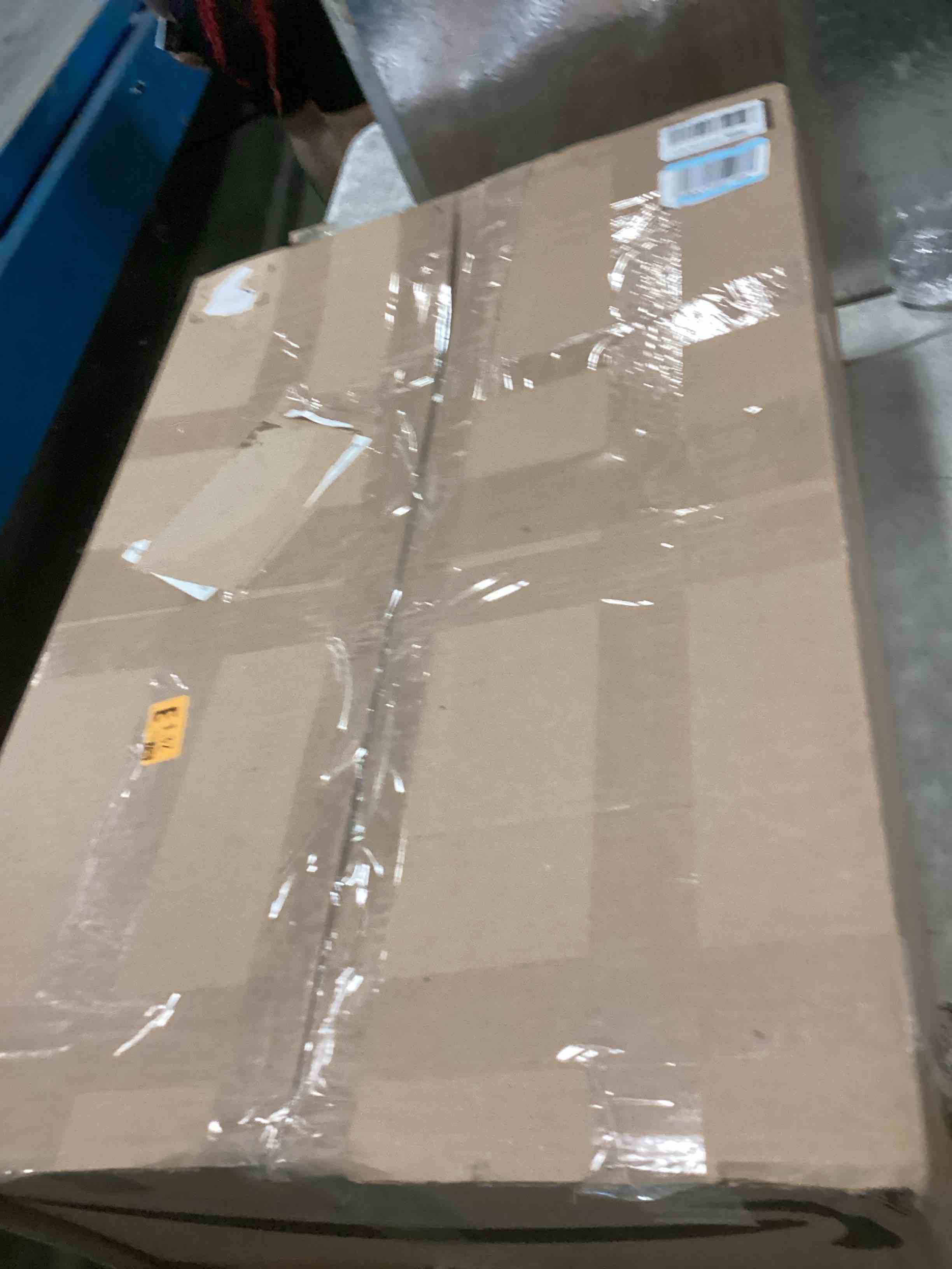 https://s3.amazonaws.com/lotting-images-prod/bidfta/PNK2238863_1743700549148.jpeg