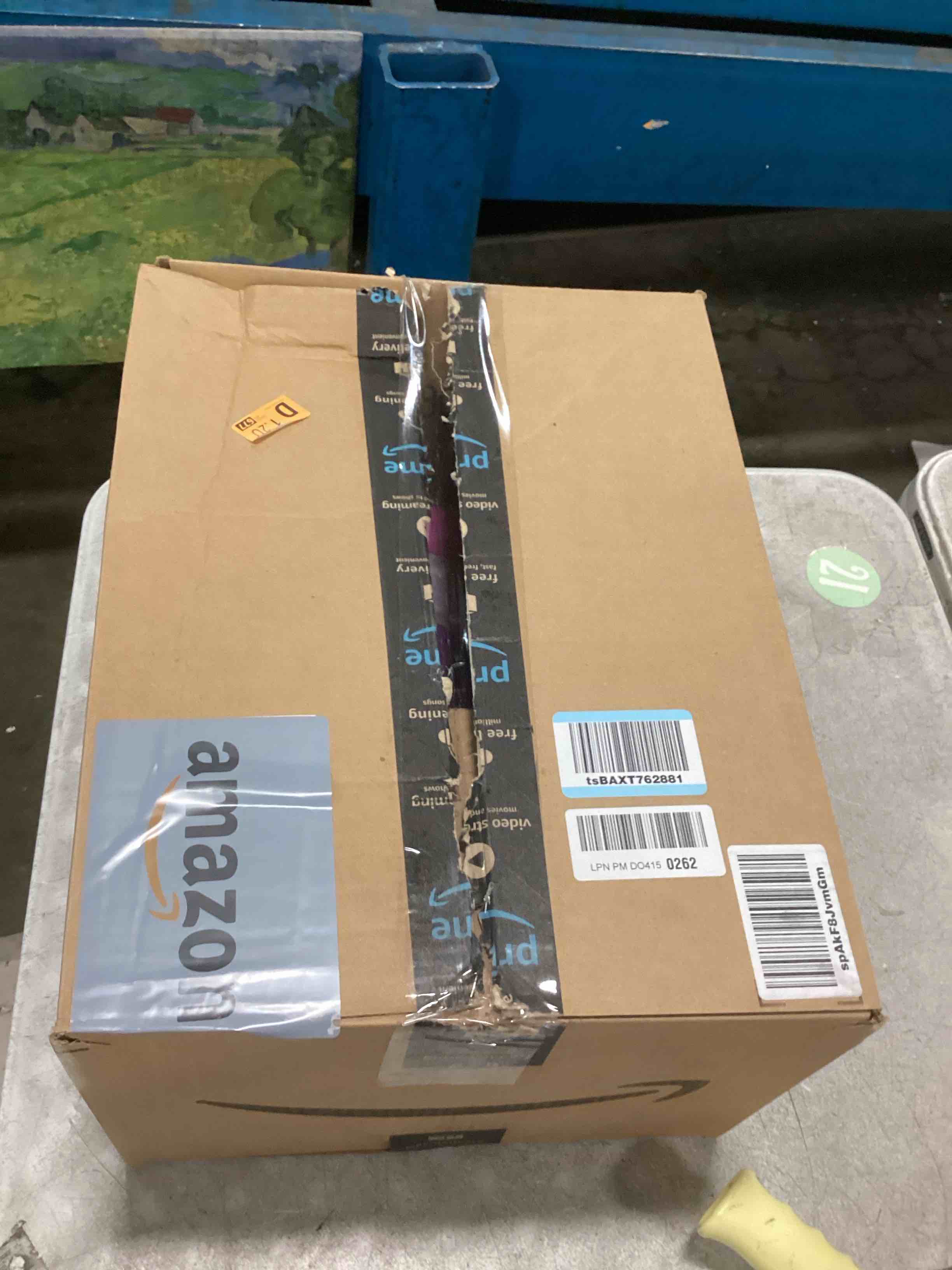 https://s3.amazonaws.com/lotting-images-prod/bidfta/PNK2238869_1743700917292.jpeg