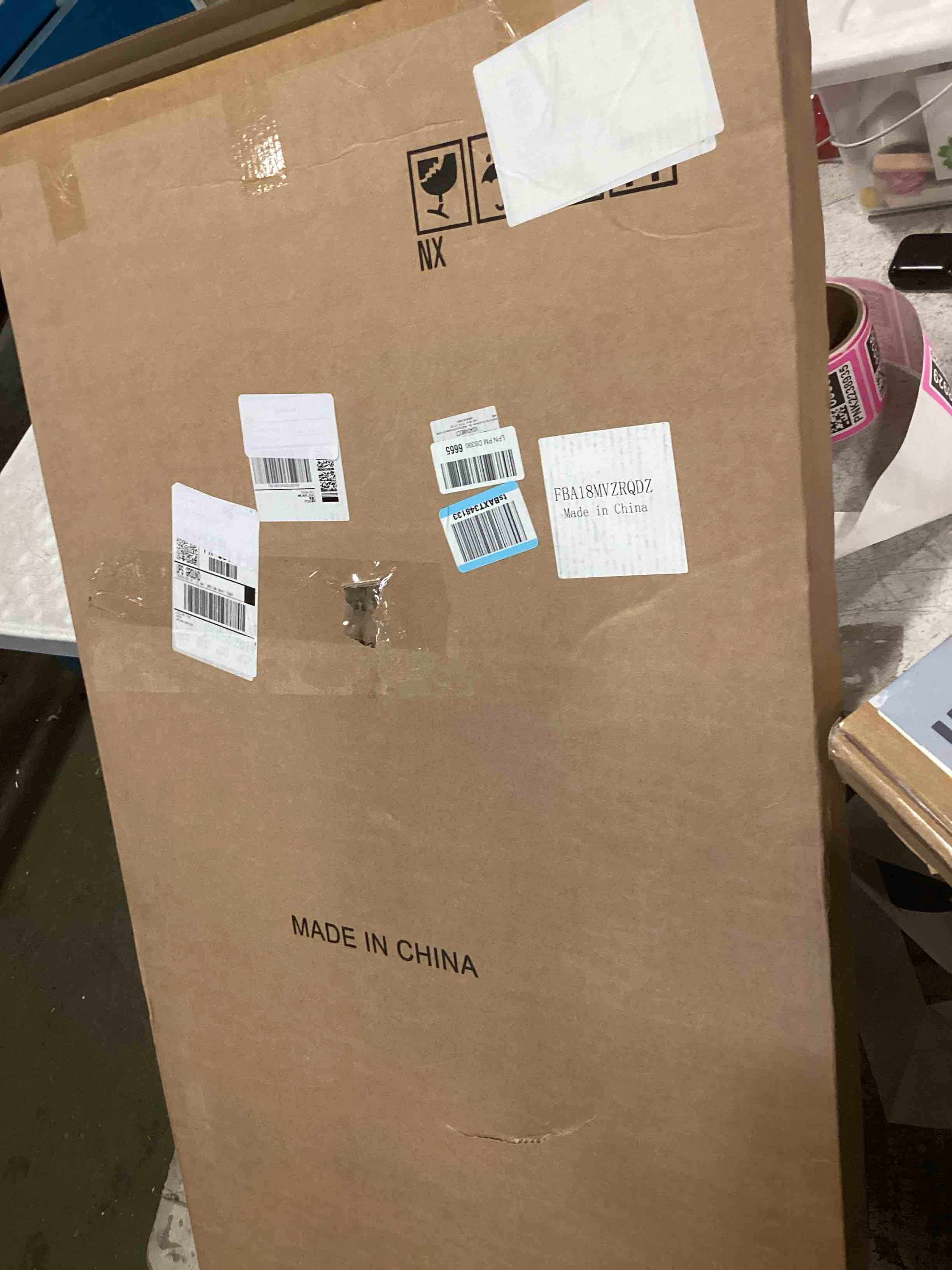 https://s3.amazonaws.com/lotting-images-prod/bidfta/PNK2238929_1743708200744.jpeg