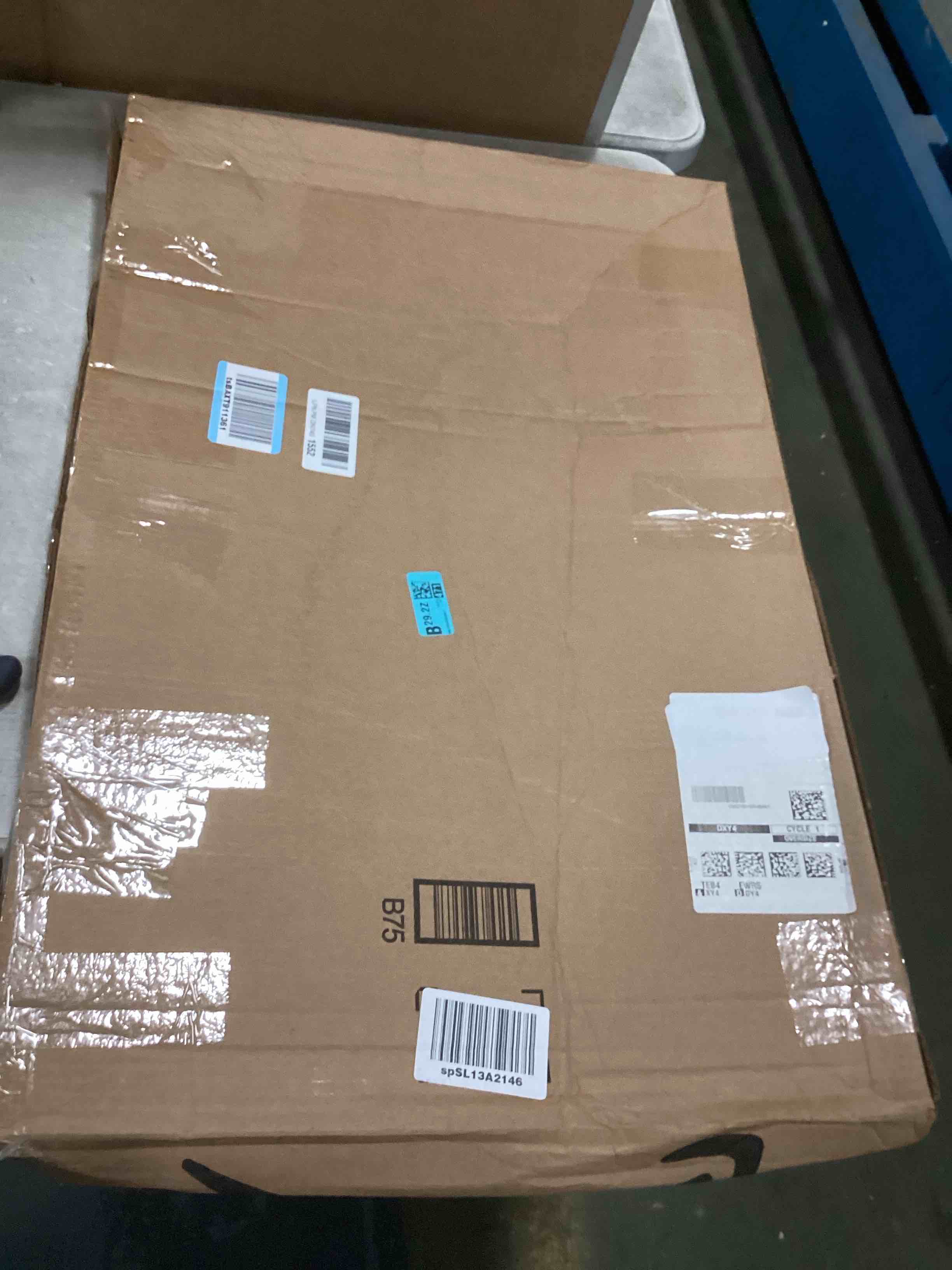 https://s3.amazonaws.com/lotting-images-prod/bidfta/PNK2238945_1743767798162.jpeg