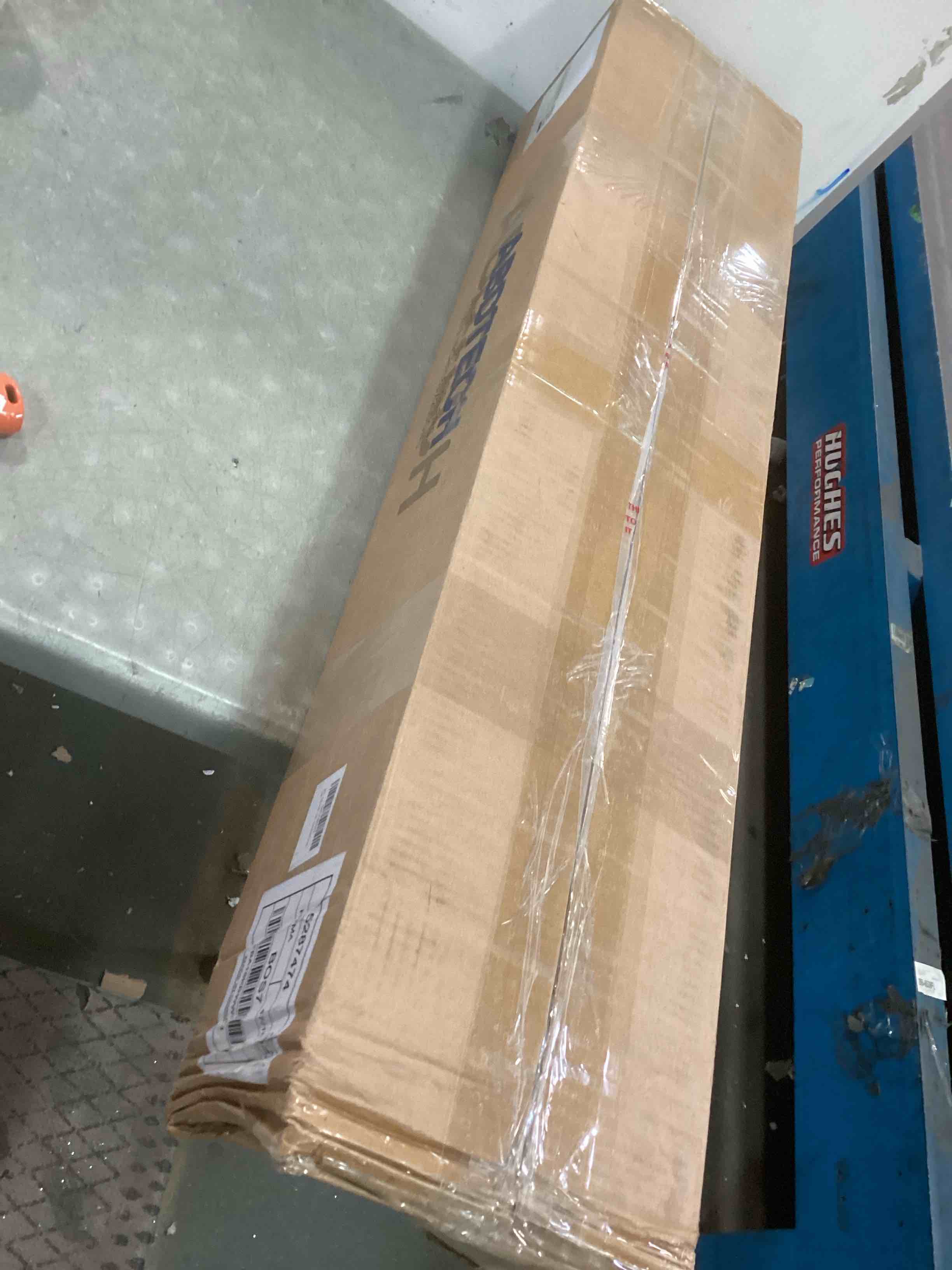 https://s3.amazonaws.com/lotting-images-prod/bidfta/PNK2239615_1743105877018.jpeg