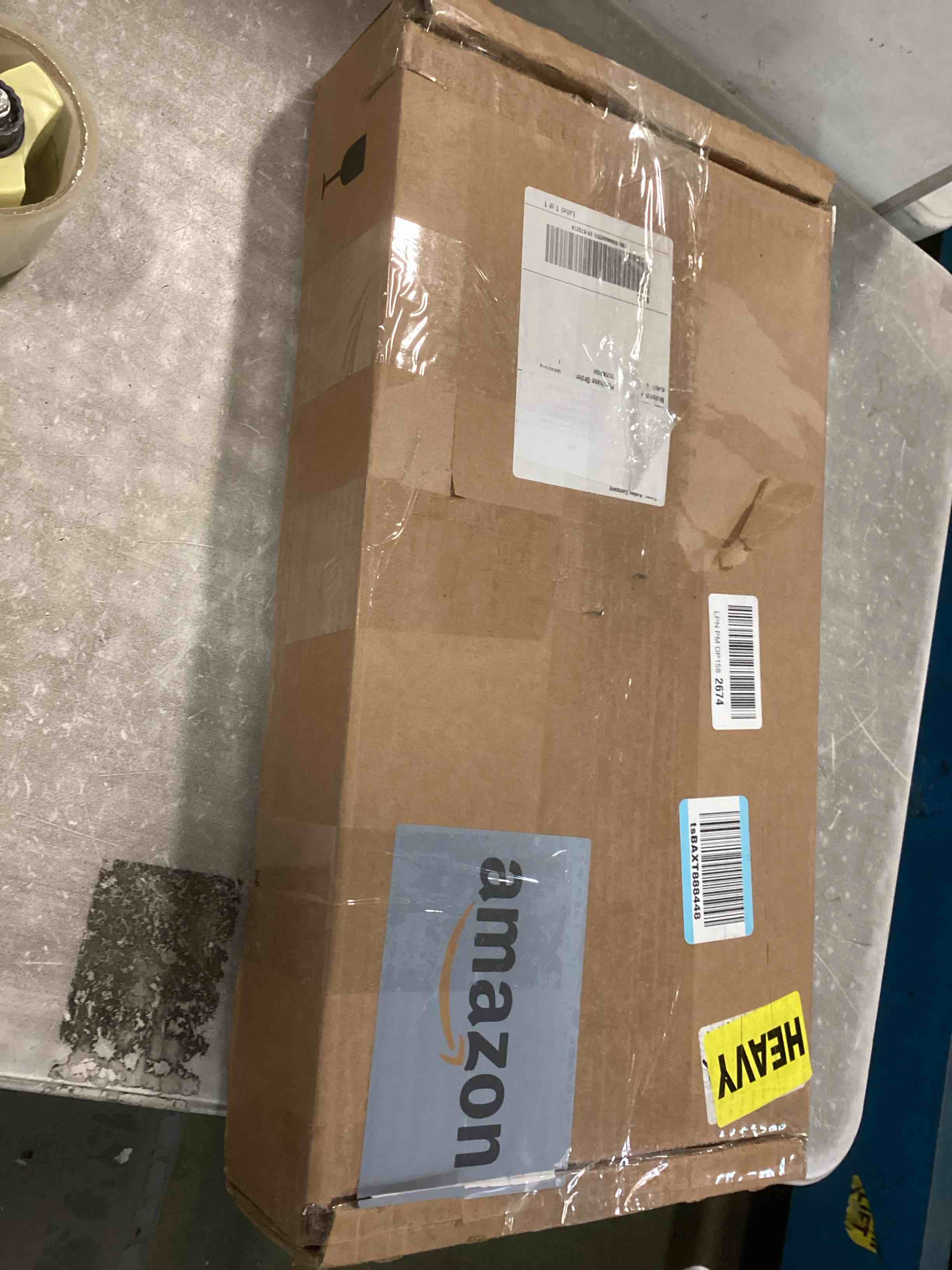 https://s3.amazonaws.com/lotting-images-prod/bidfta/PNK2240108_1743443470183.jpeg