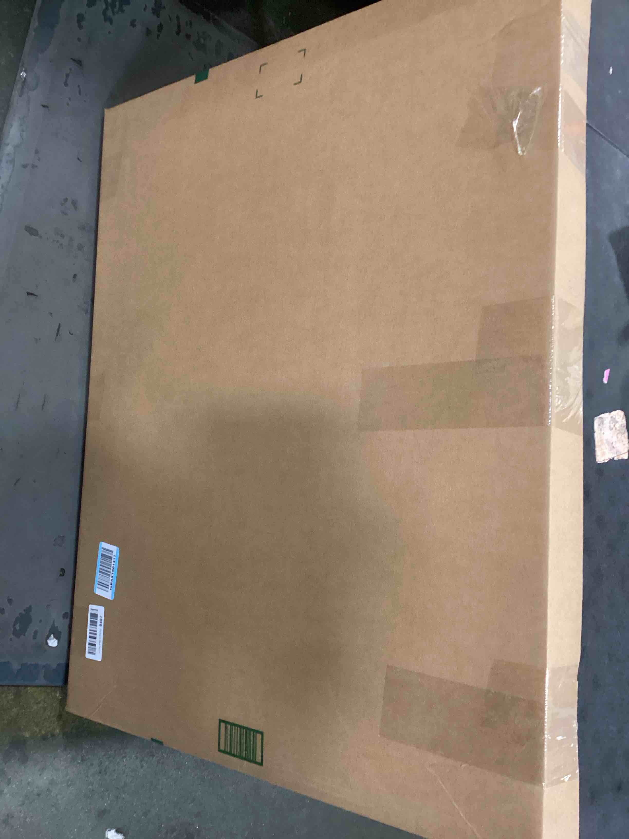 https://s3.amazonaws.com/lotting-images-prod/bidfta/PNK2240836_1743768804512.jpeg