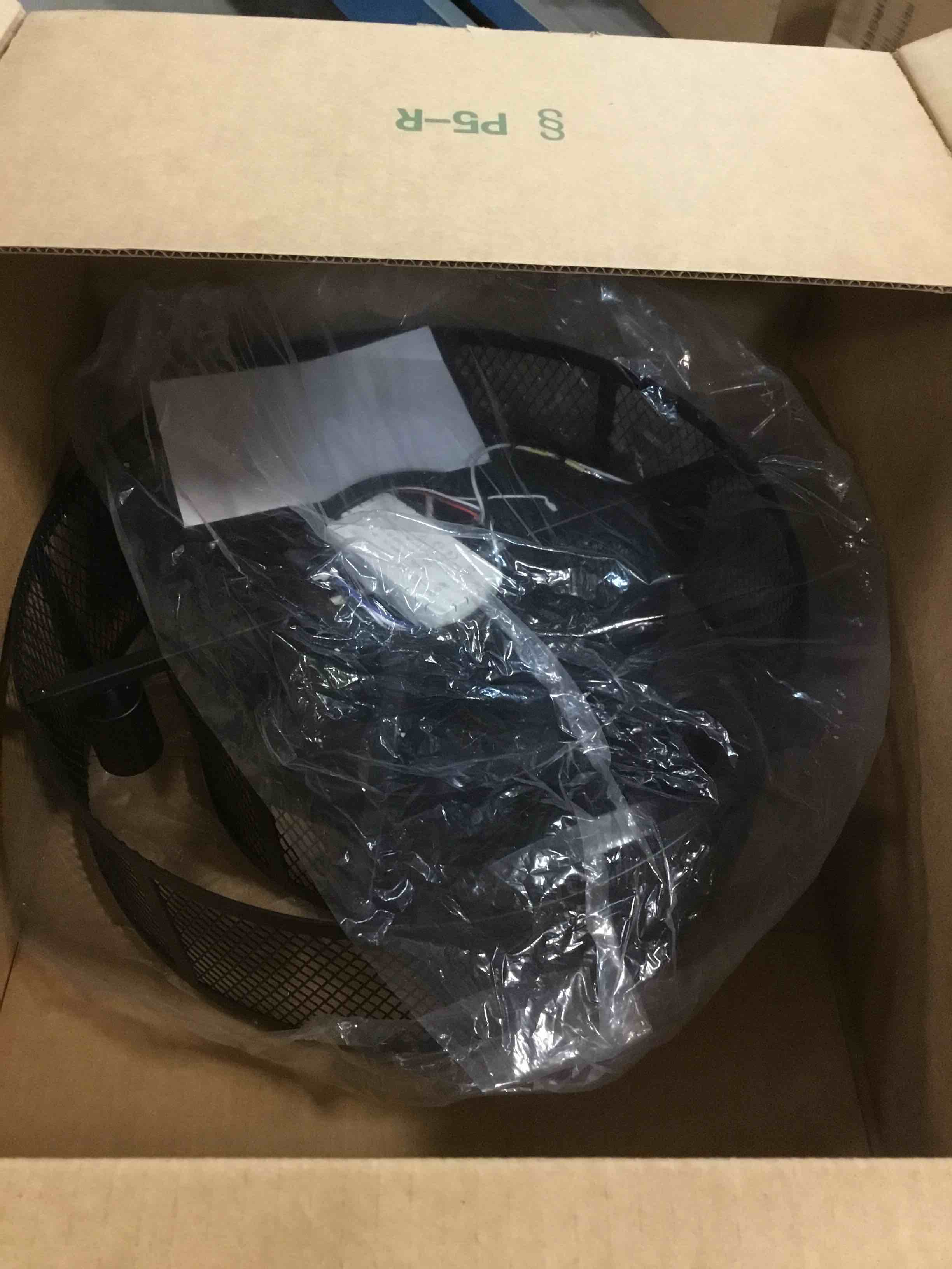 https://s3.amazonaws.com/lotting-images-prod/bidfta/PNK2242341_1743078529229.jpeg