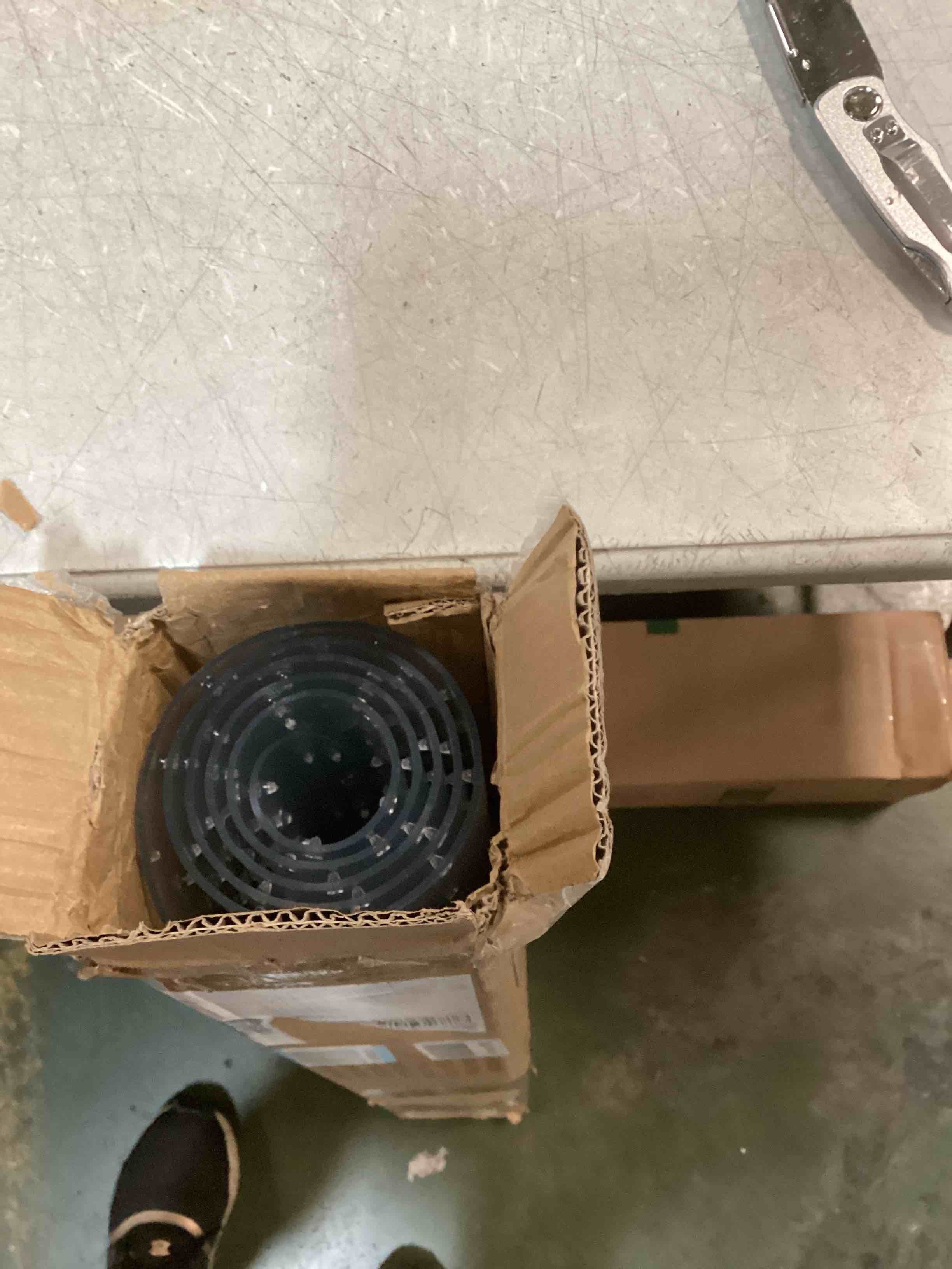 https://s3.amazonaws.com/lotting-images-prod/bidfta/PNK2242977_1743448960512.jpeg