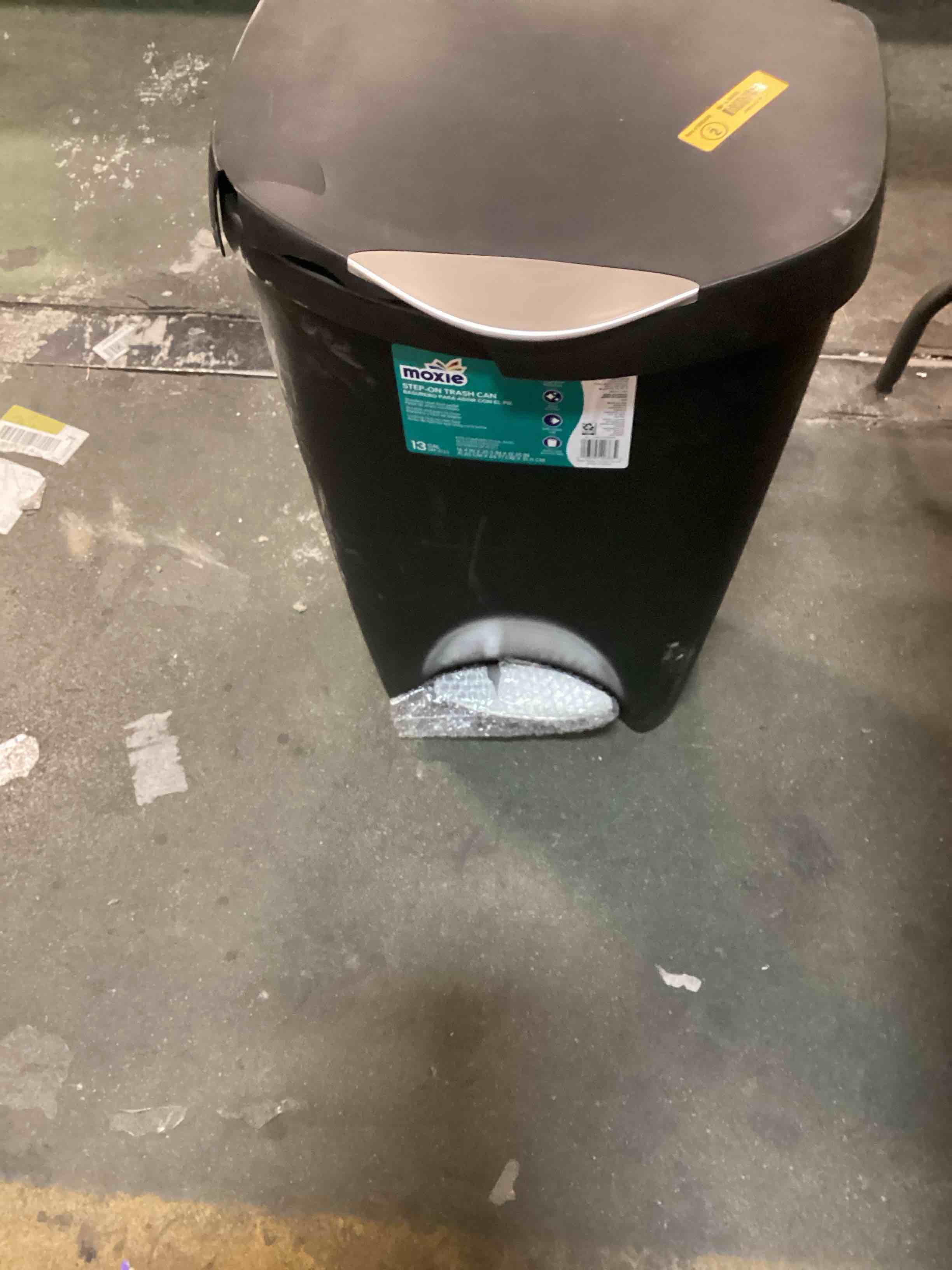 https://s3.amazonaws.com/lotting-images-prod/bidfta/PNK2243009_1743510095771.jpeg