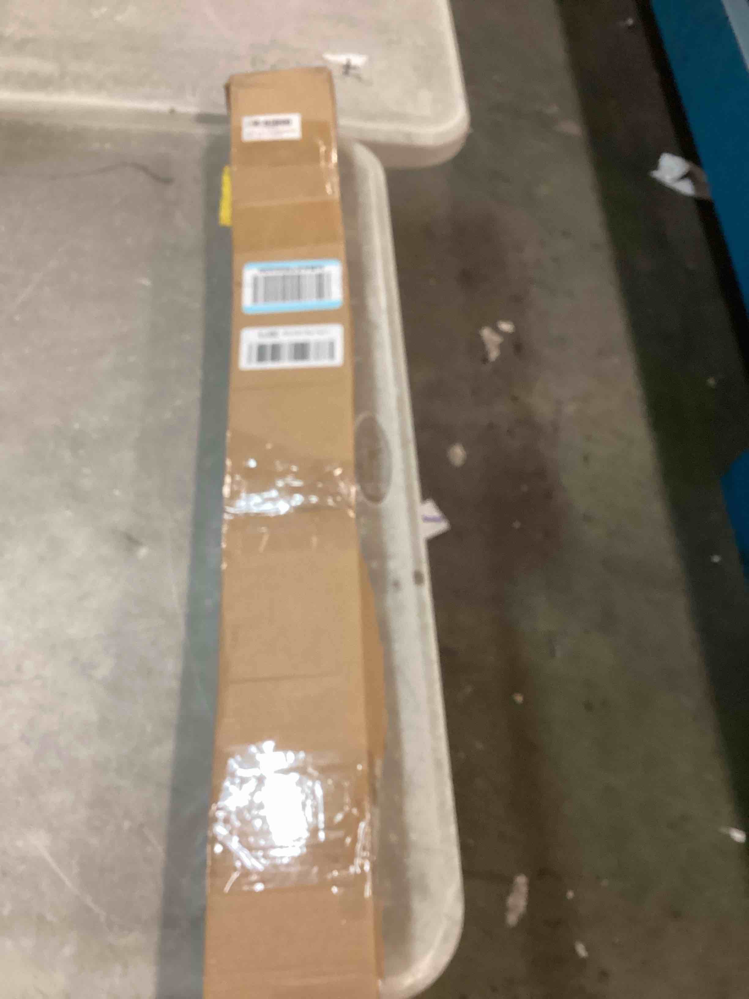 https://s3.amazonaws.com/lotting-images-prod/bidfta/PNK2243695_1743702216054.jpeg