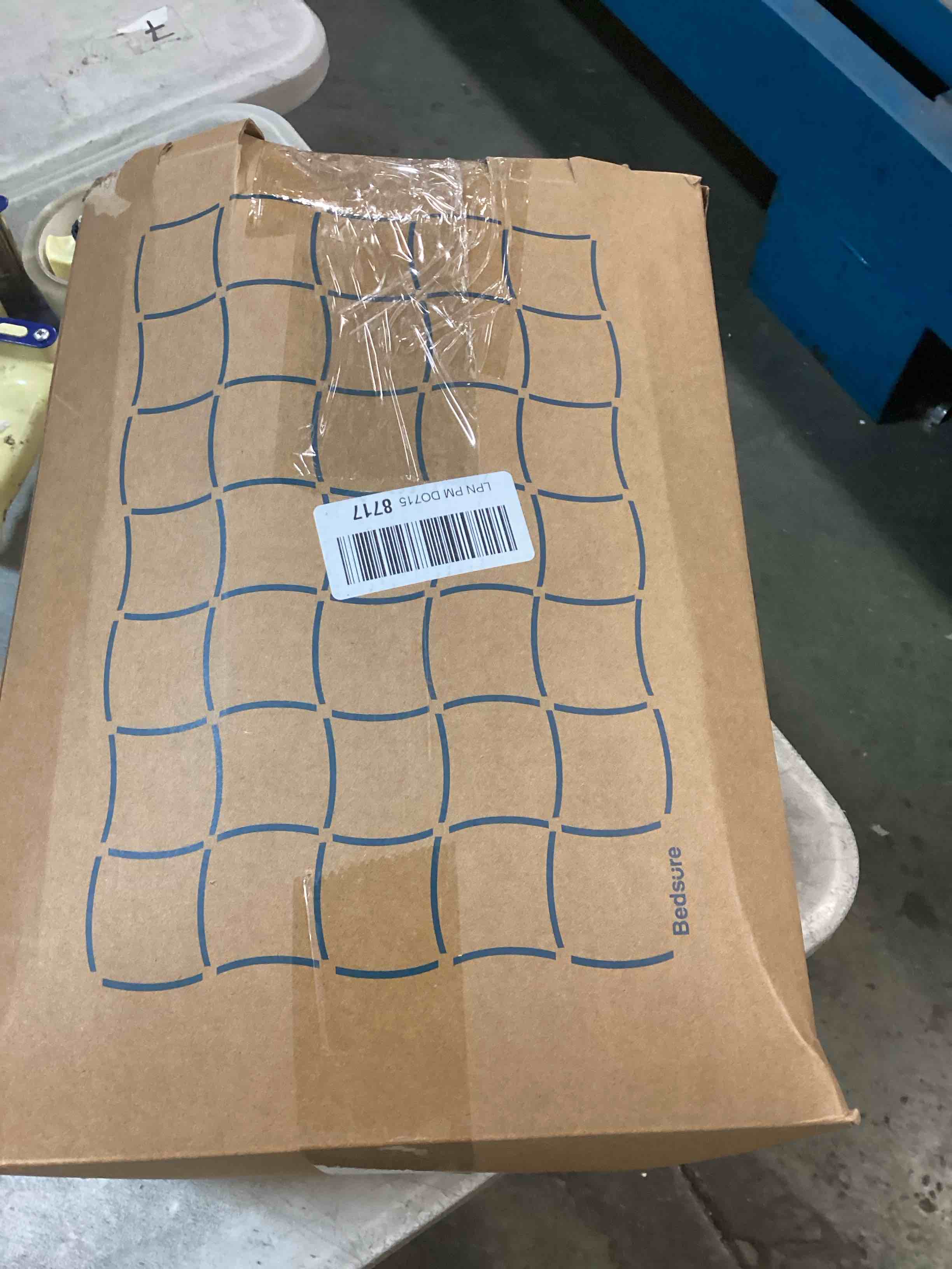 https://s3.amazonaws.com/lotting-images-prod/bidfta/PNK2243897_1743780393391.jpeg