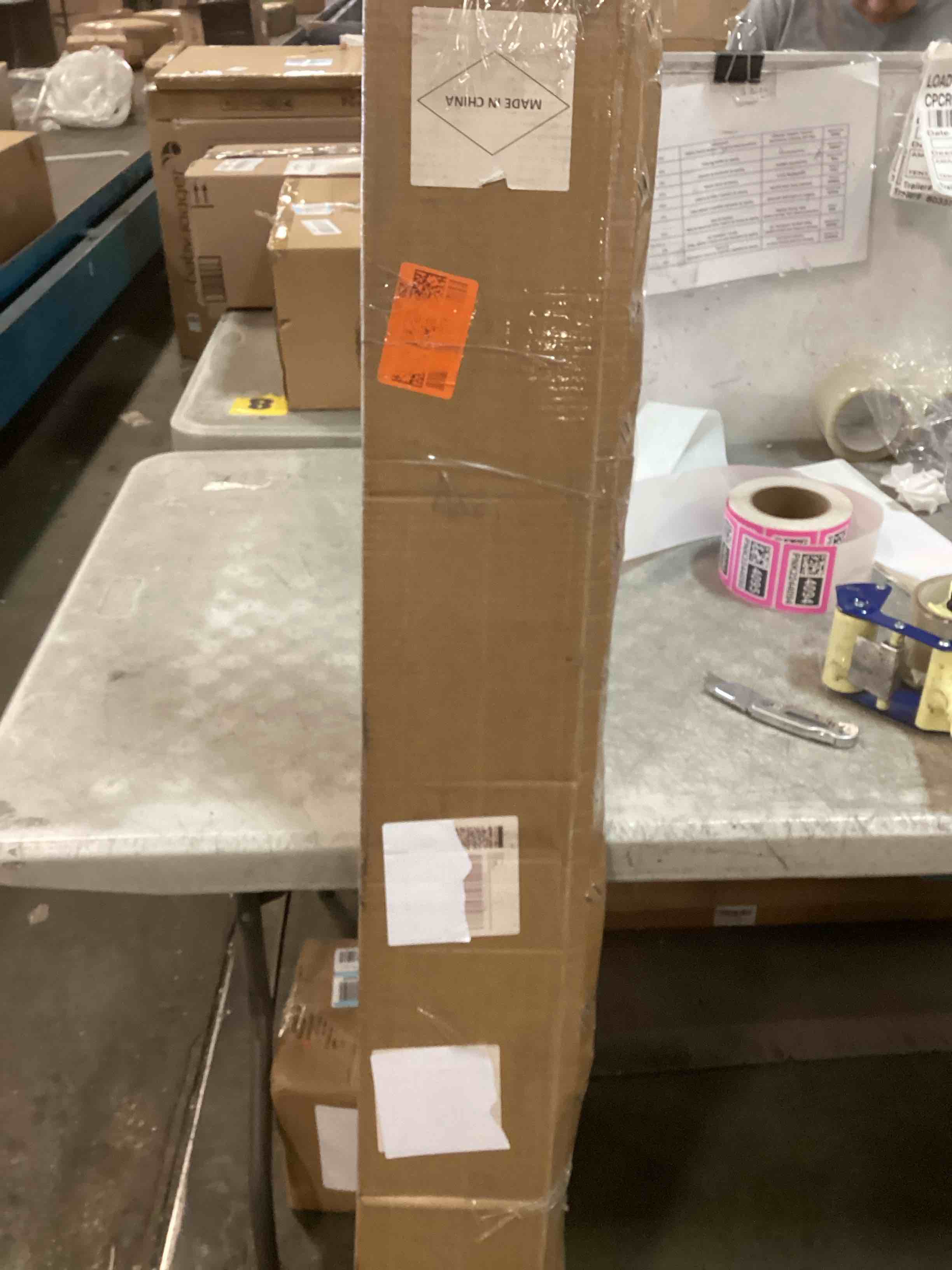 https://s3.amazonaws.com/lotting-images-prod/bidfta/PNK2244094_1744039395982.jpeg
