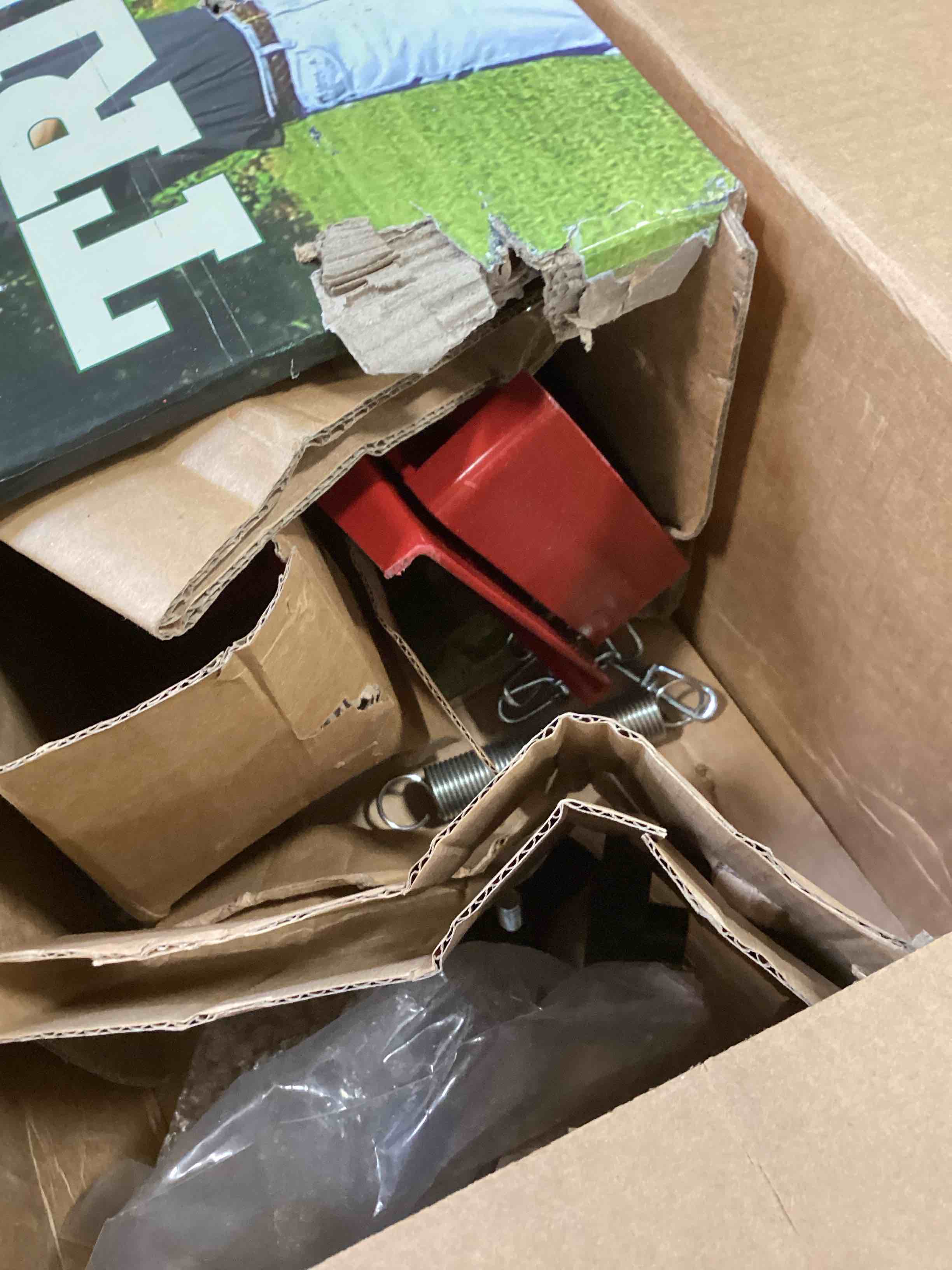 https://s3.amazonaws.com/lotting-images-prod/bidfta/PNK2244383_1745511171302.jpeg