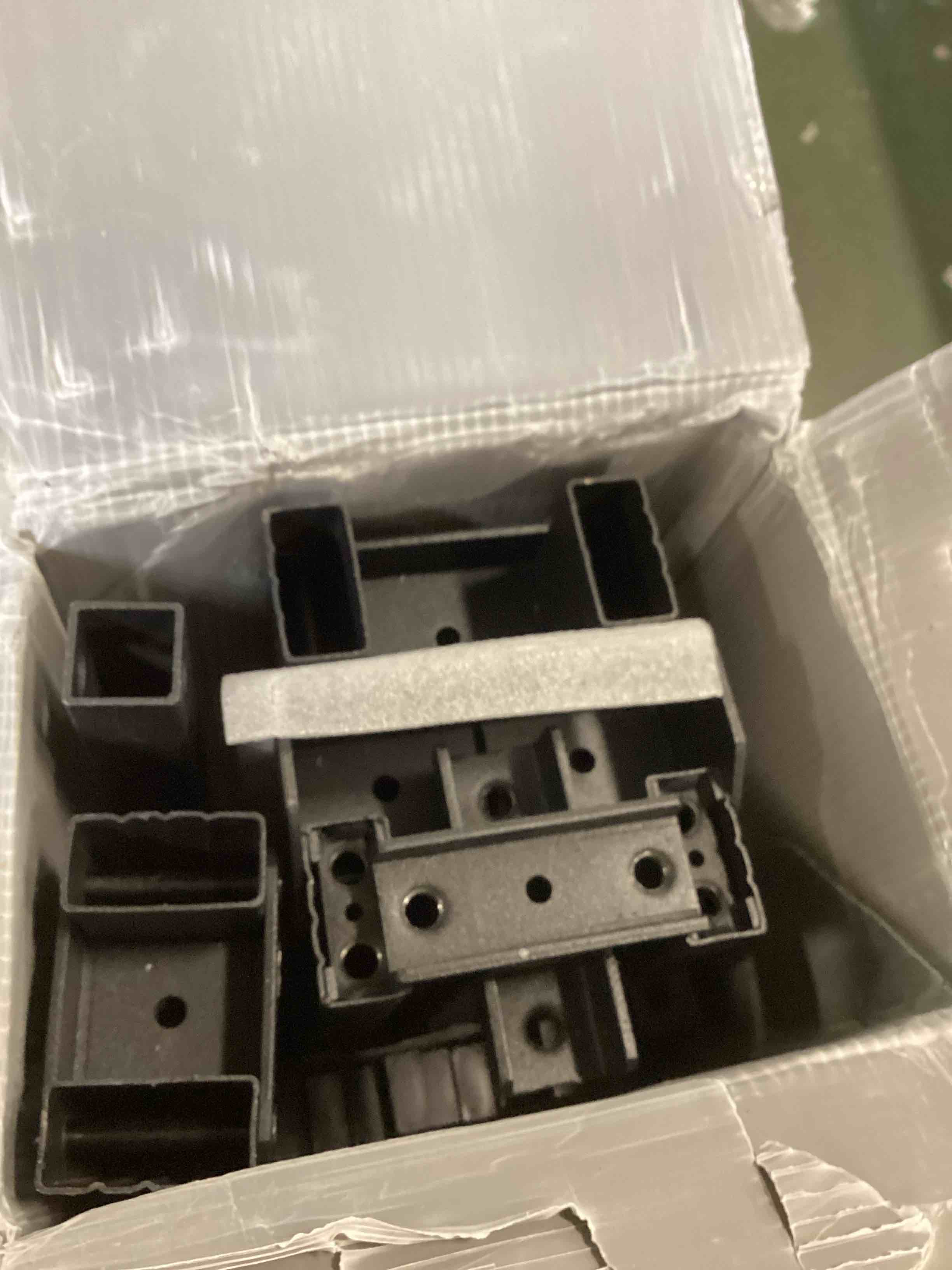 https://s3.amazonaws.com/lotting-images-prod/bidfta/PNK2244387_1745512089032.jpeg