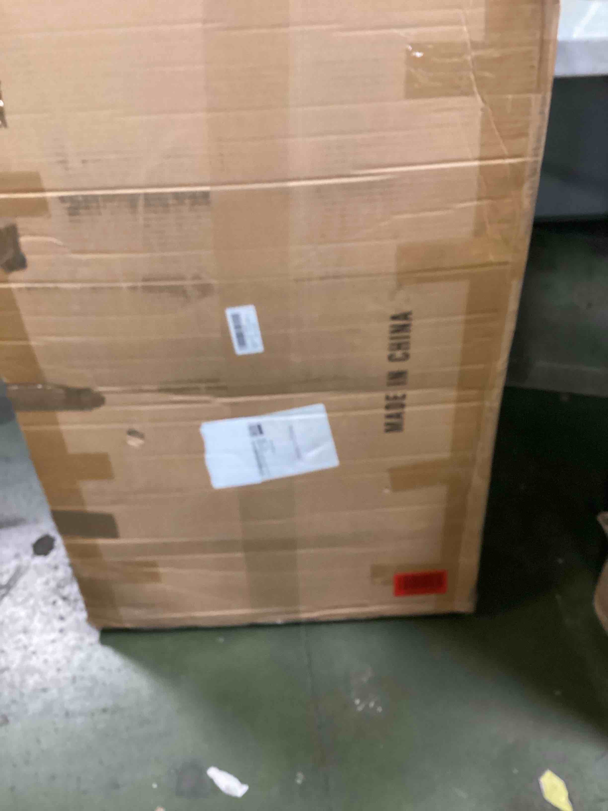 https://s3.amazonaws.com/lotting-images-prod/bidfta/PNK2244493_1747063971028.jpeg