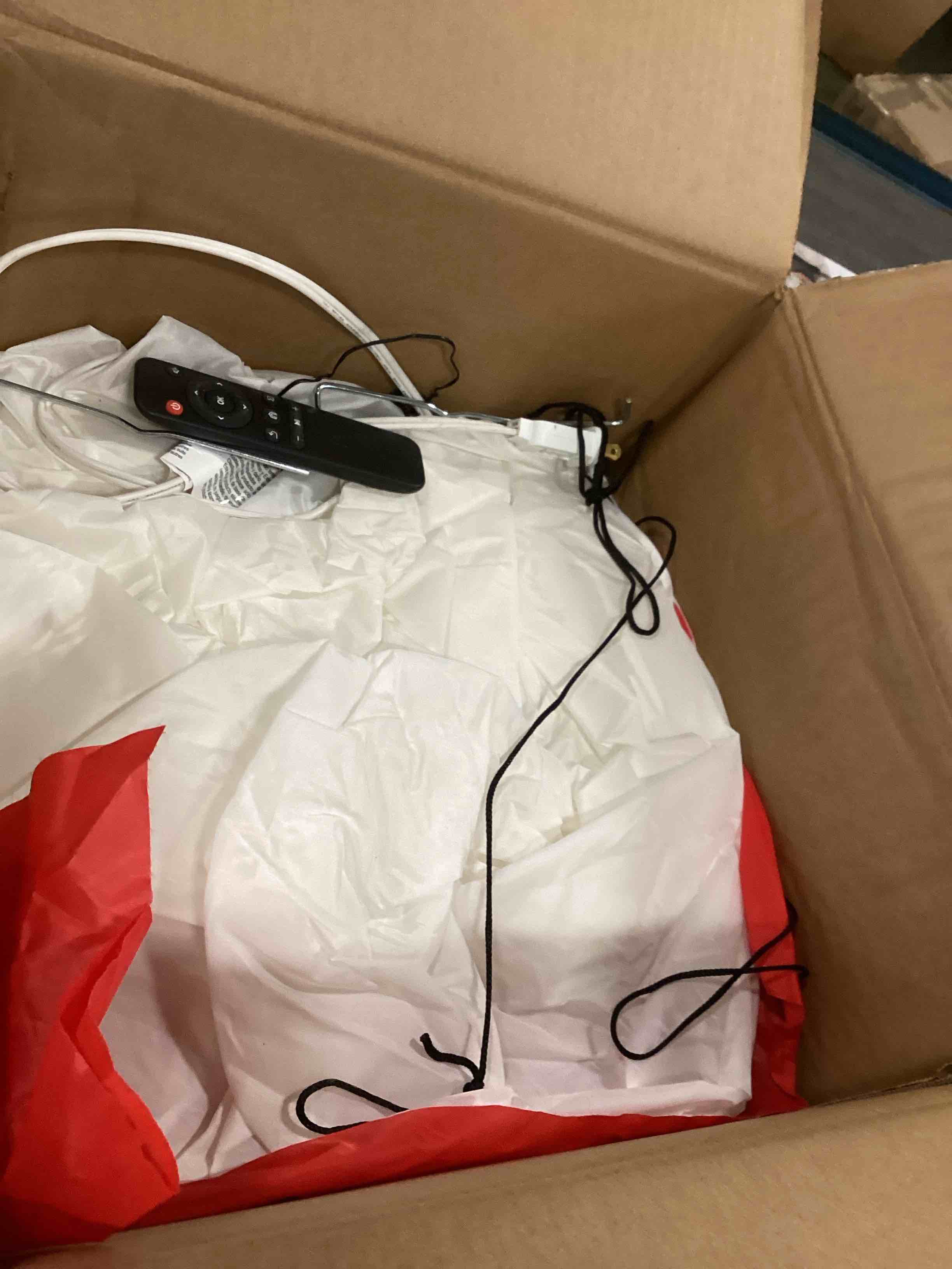 https://s3.amazonaws.com/lotting-images-prod/bidfta/PNK2245019_1742495704253.jpeg